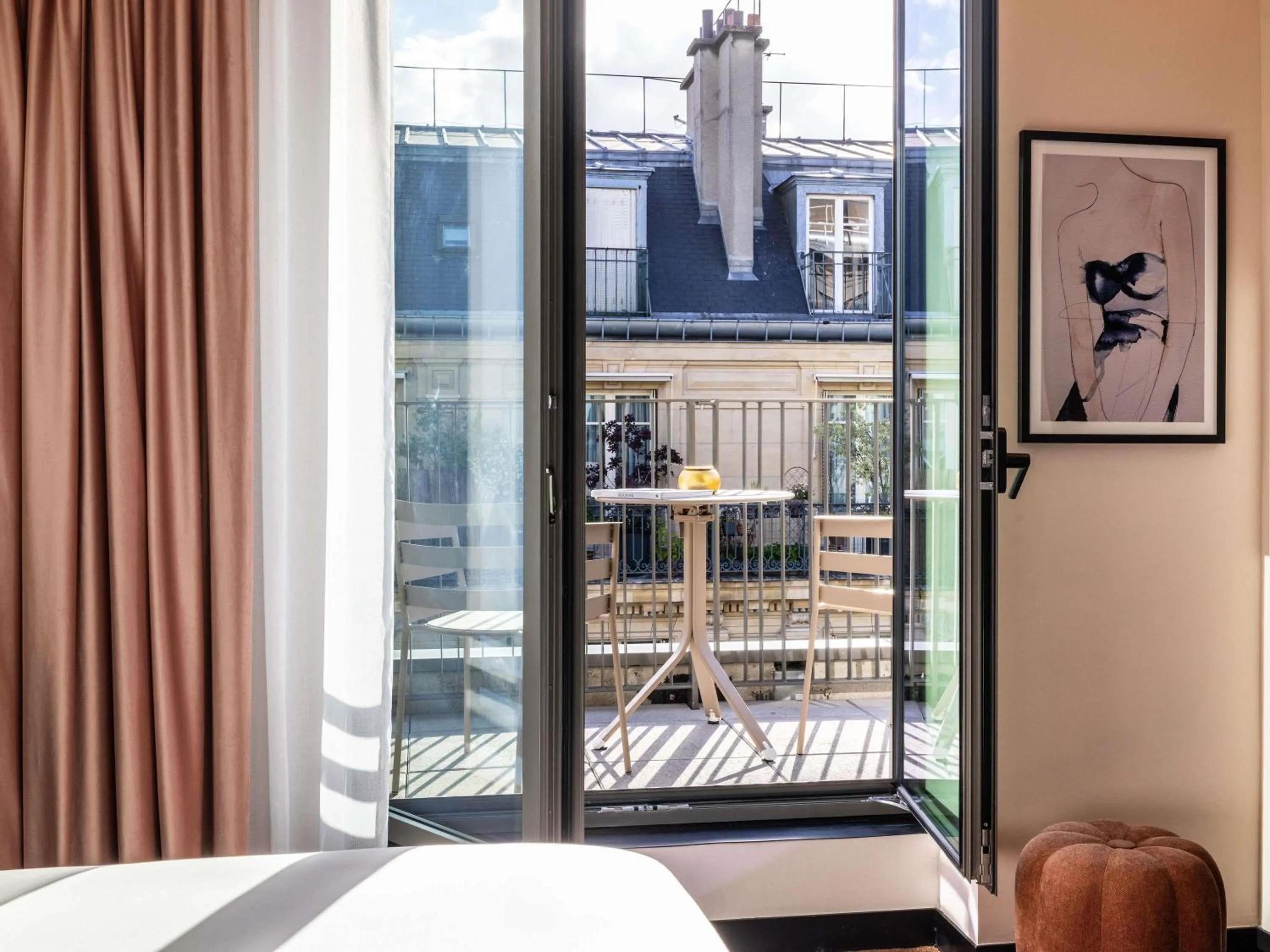 Bedroom, Bed in Hotel Maison Hamelin Paris - Handwritten Collection