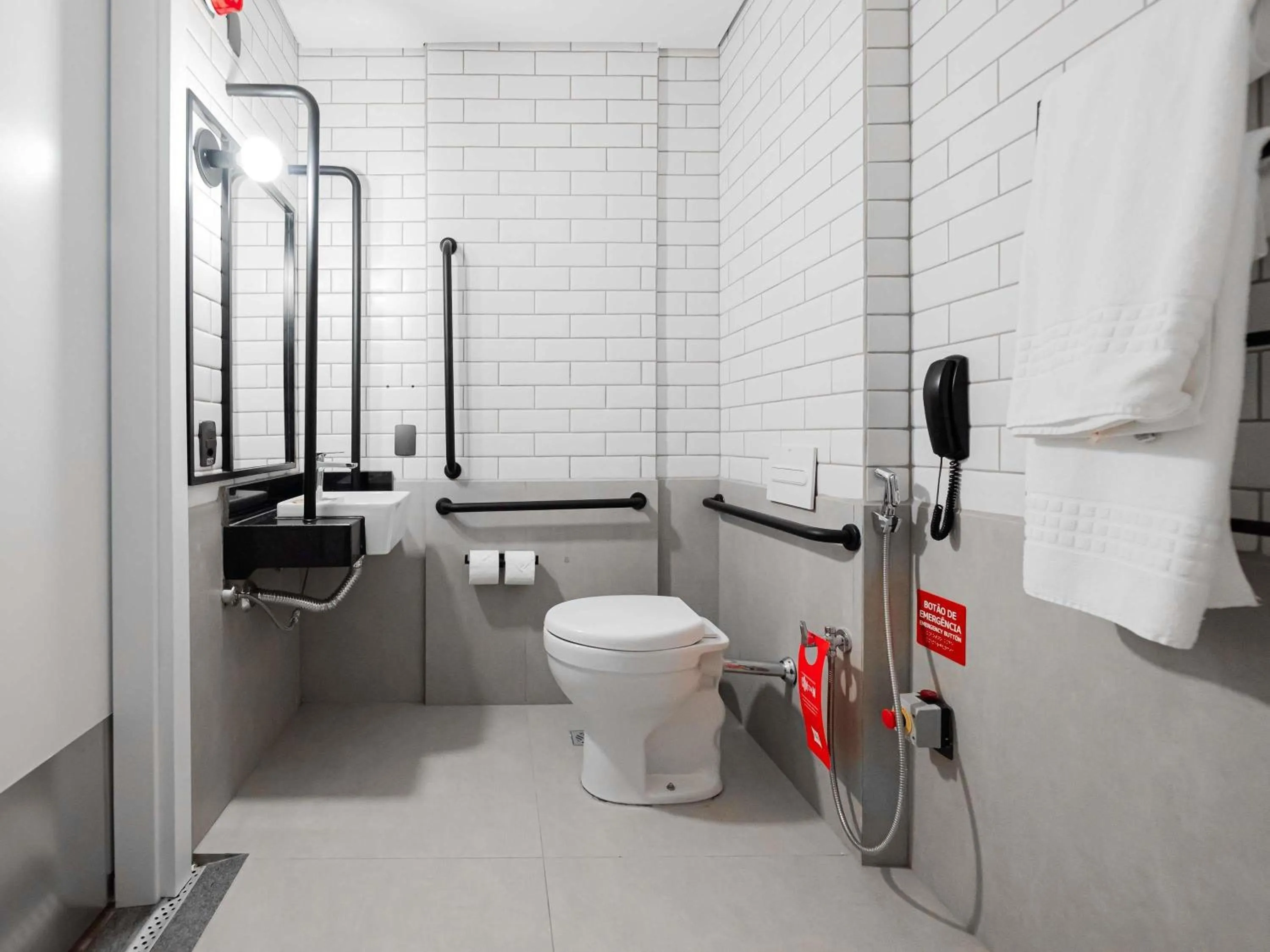 Bedroom in ibis Lavras