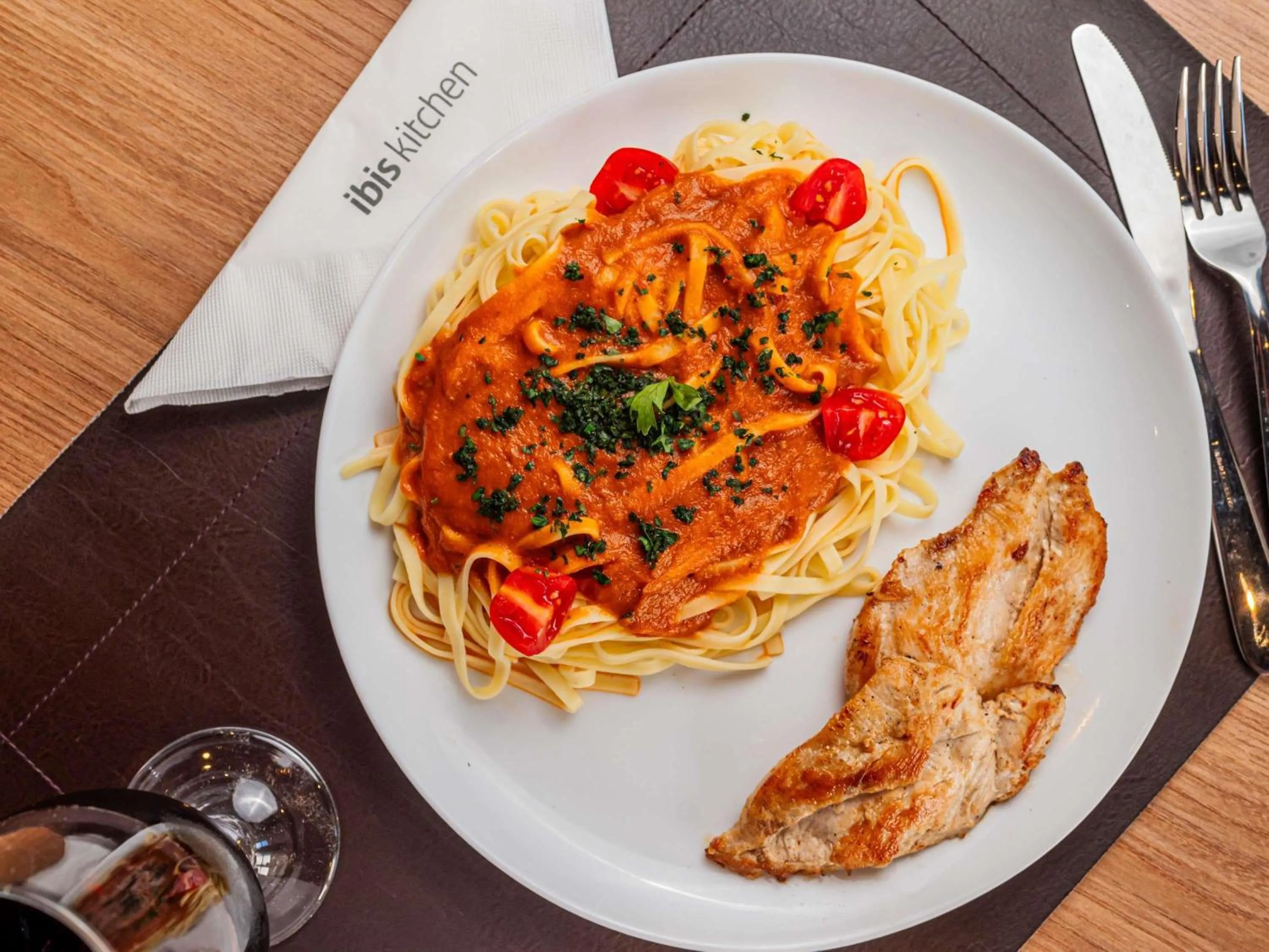 Restaurant/places to eat in ibis Lavras