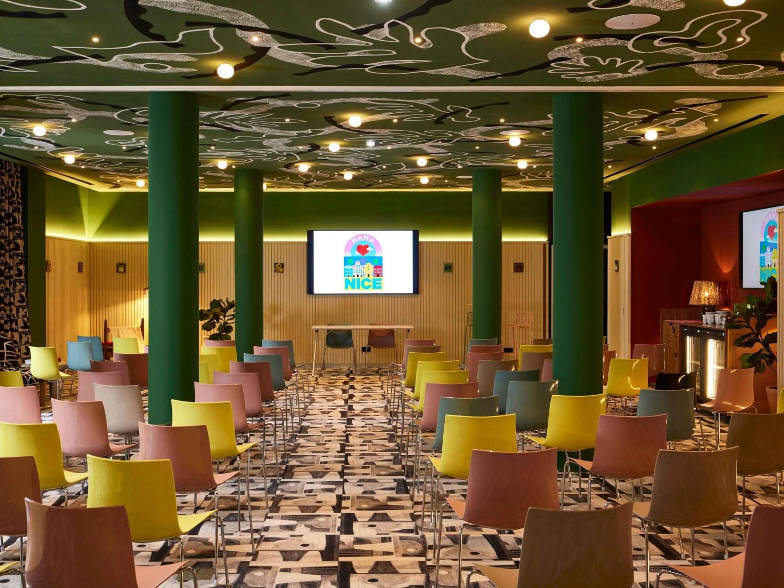 Meeting/conference room in Mama Shelter Nice