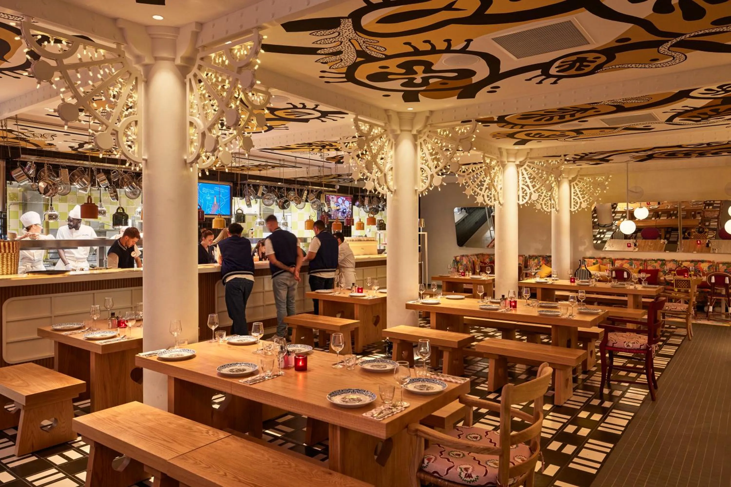 Restaurant/places to eat in Mama Shelter Nice