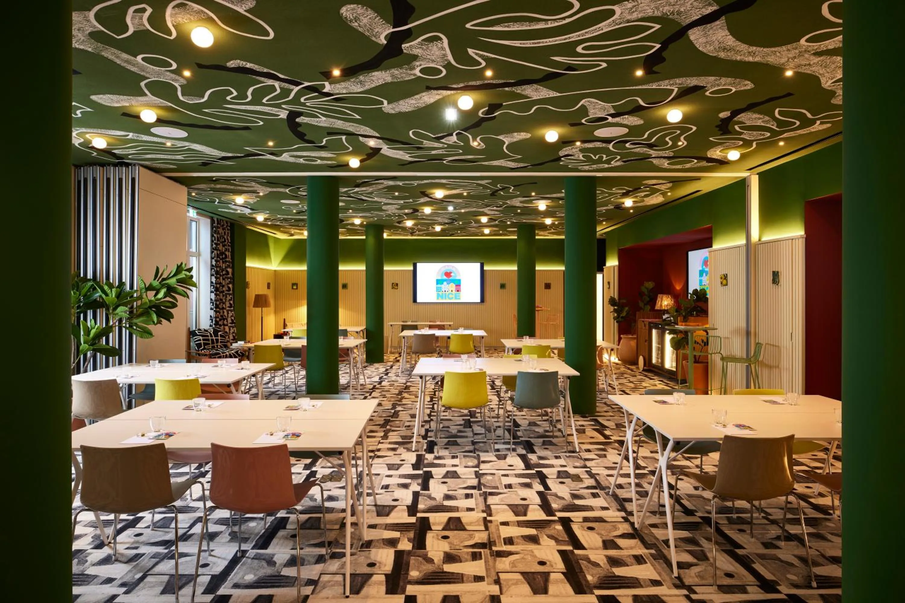 Meeting/conference room in Mama Shelter Nice