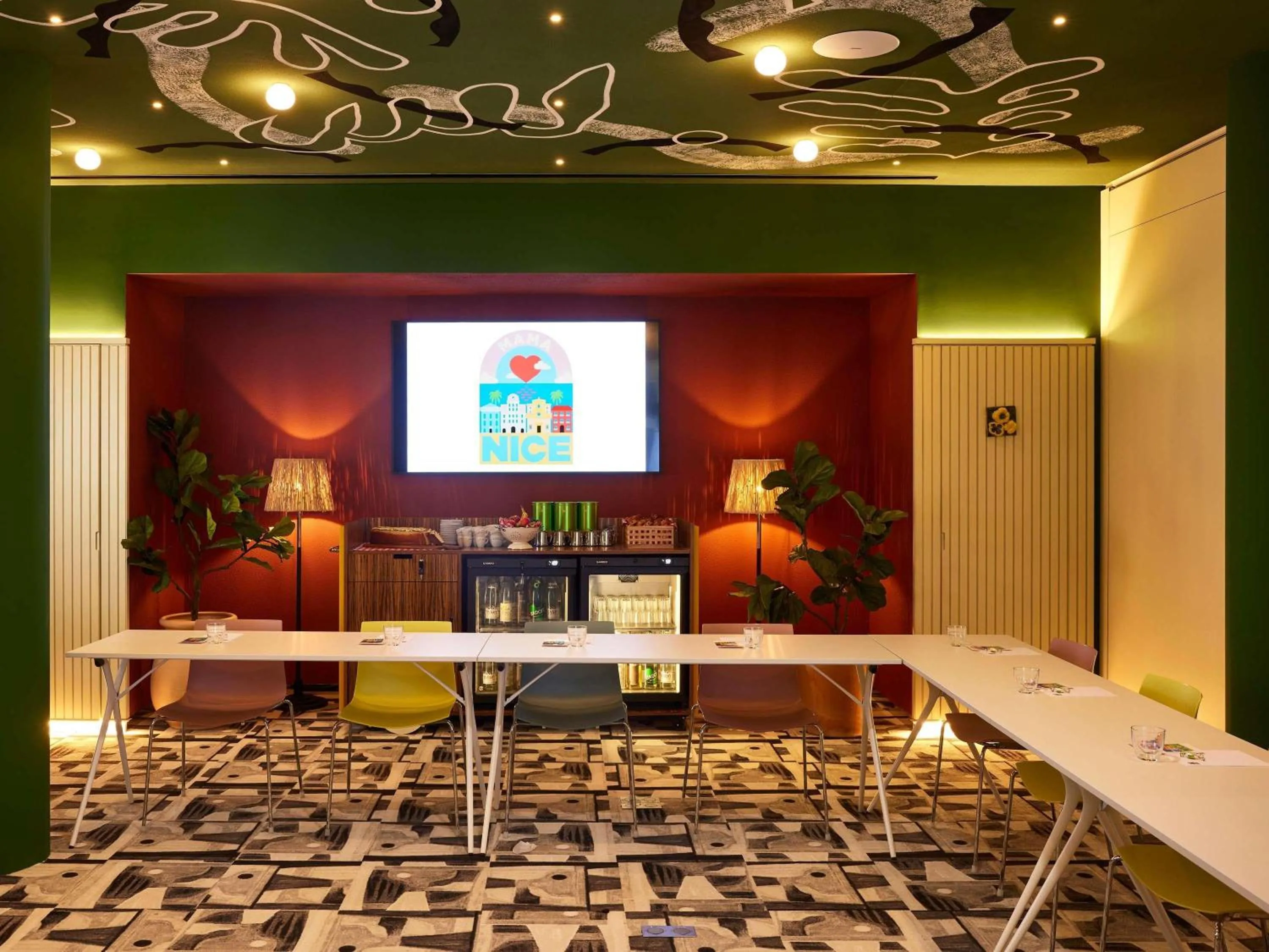 Meeting/conference room in Mama Shelter Nice