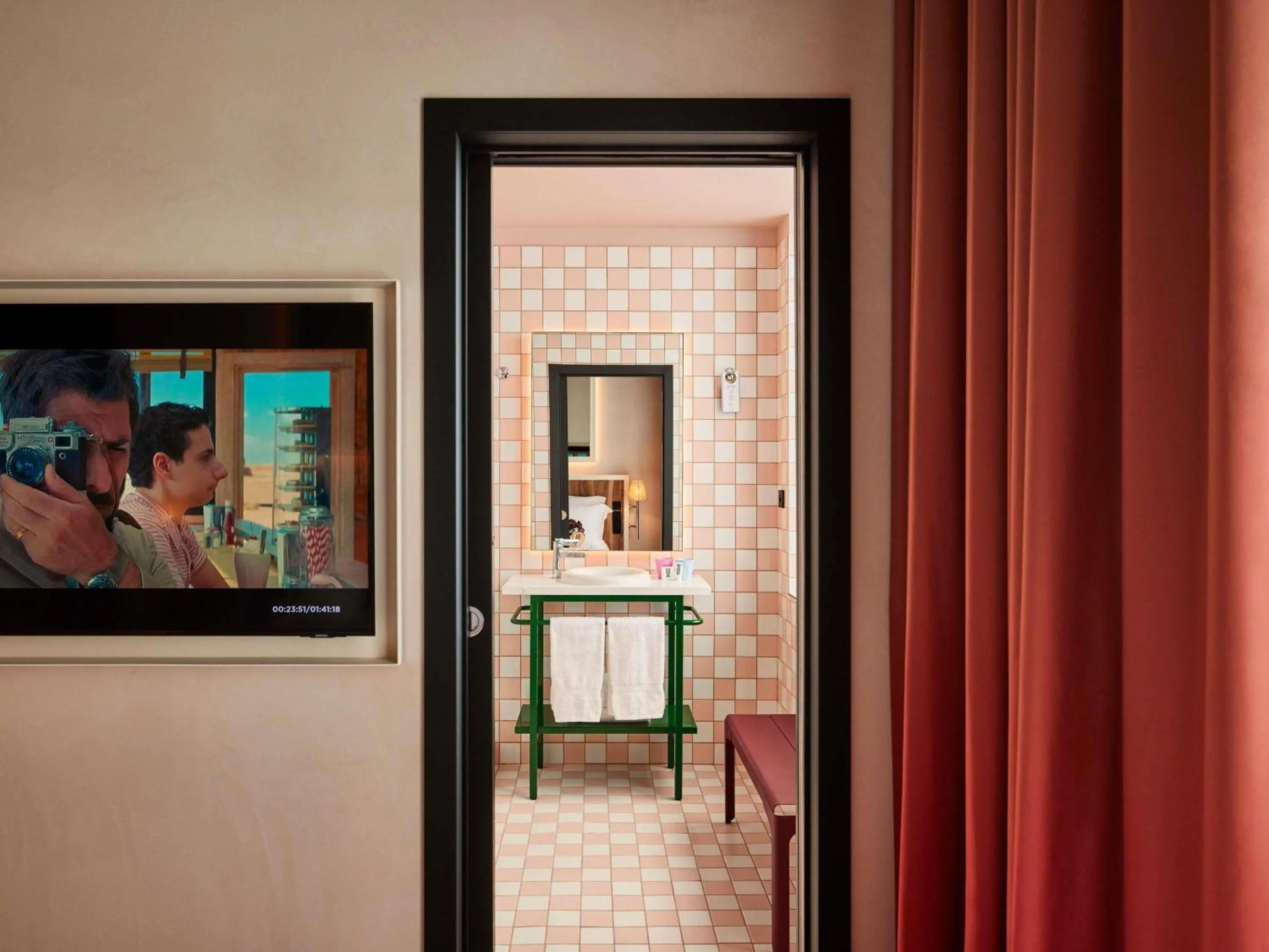 Bedroom in Mama Shelter Nice