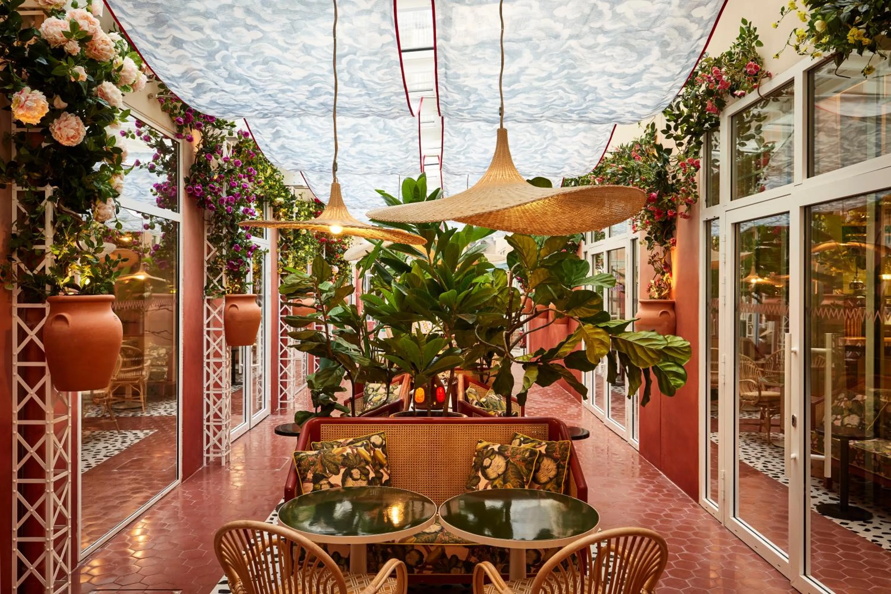 Patio in Mama Shelter Nice