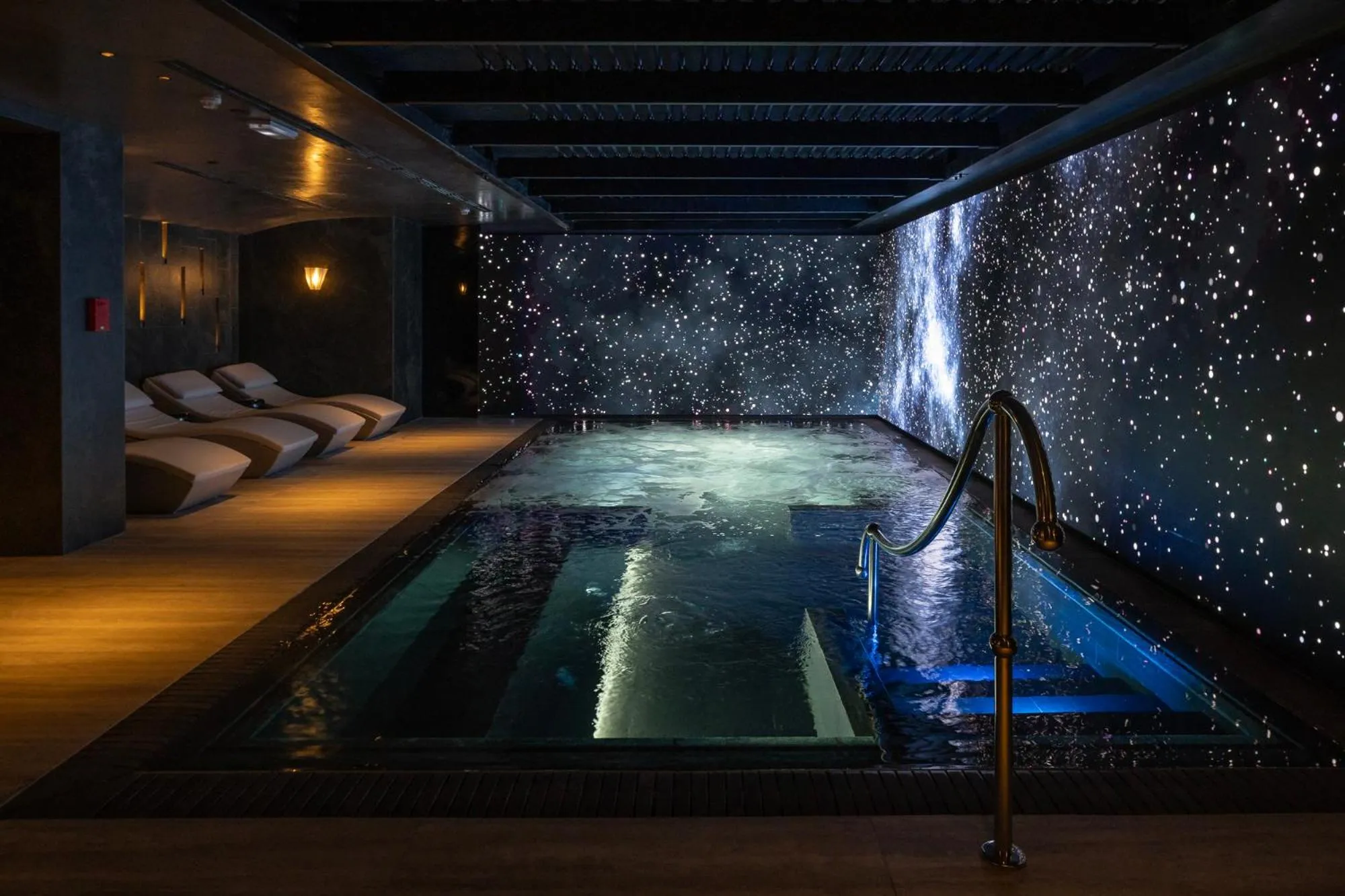 Hot Tub in SLS Barcelona