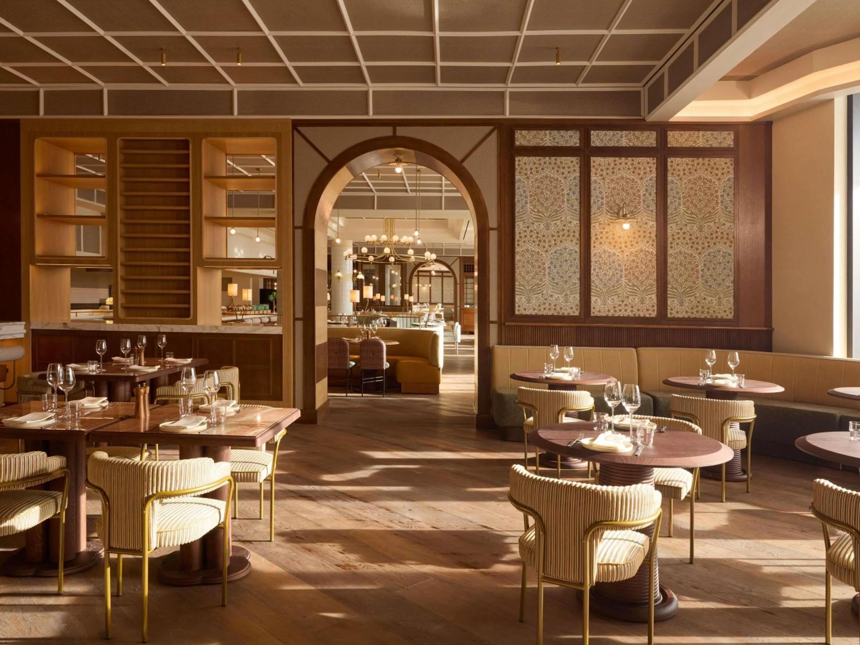 Restaurant/places to eat in SLS Barcelona