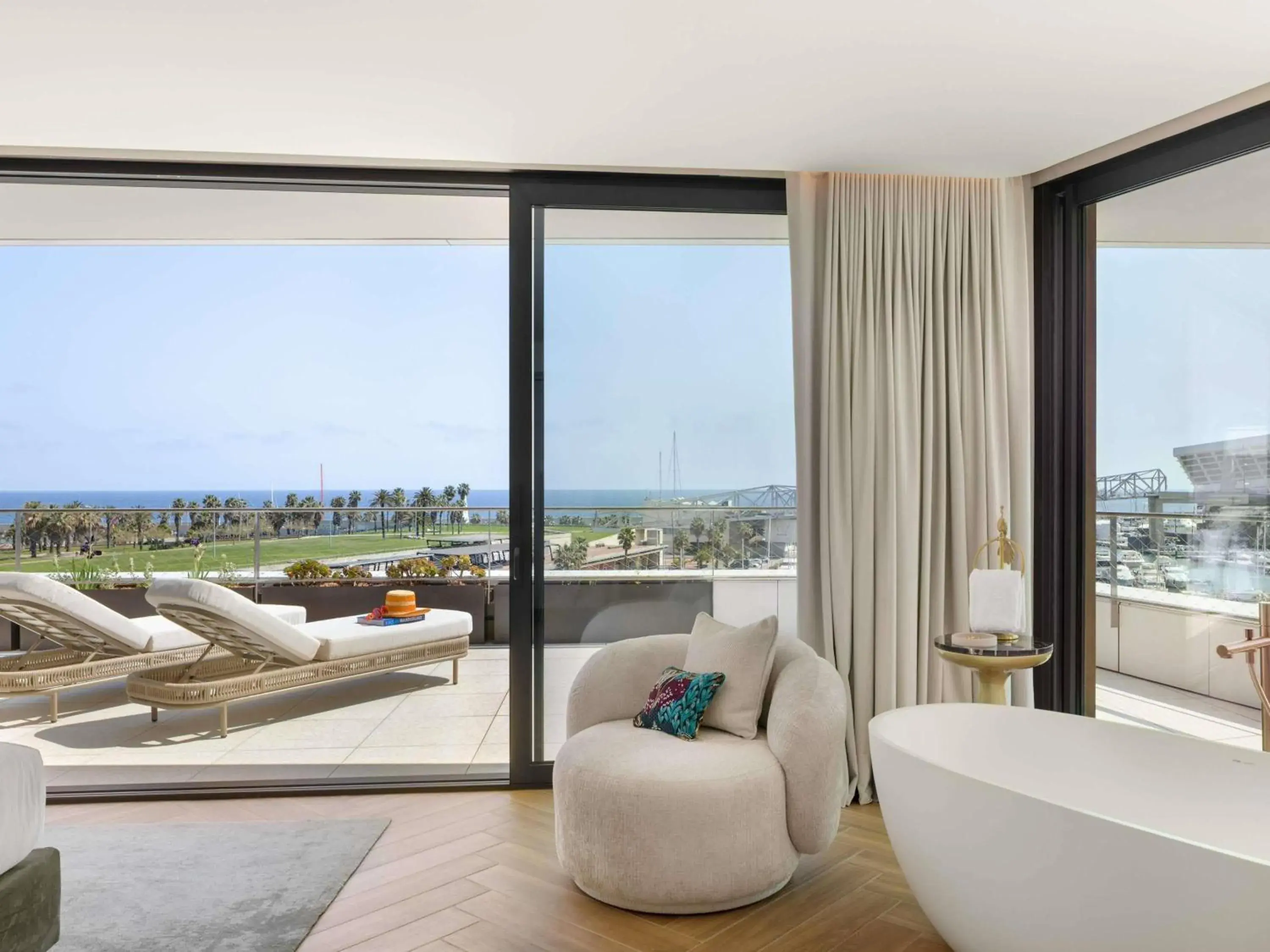 Property building in SLS Barcelona Property building in SLS Barcelona