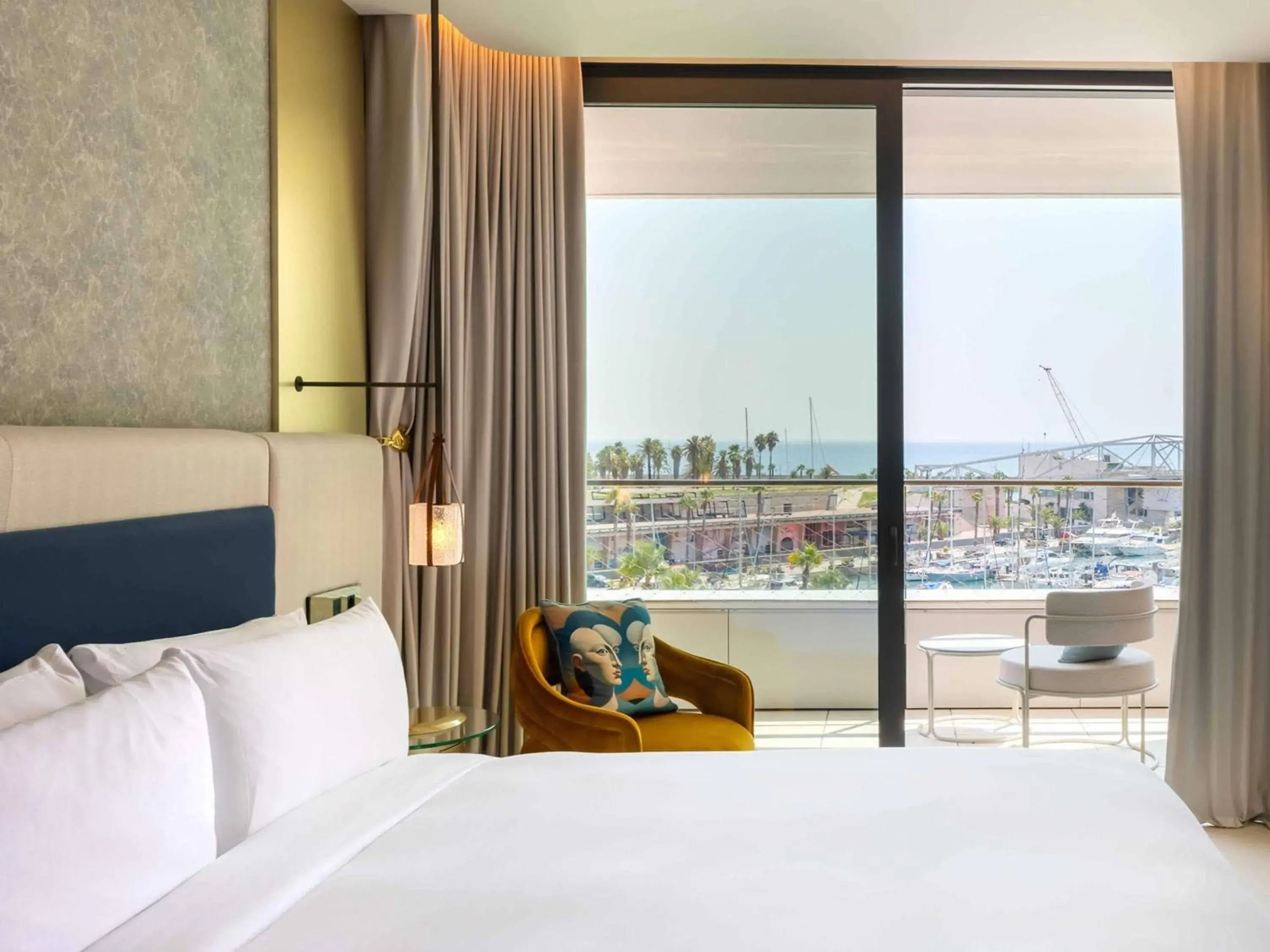 Bedroom, Bed in SLS Barcelona Bedroom, Bed in SLS Barcelona