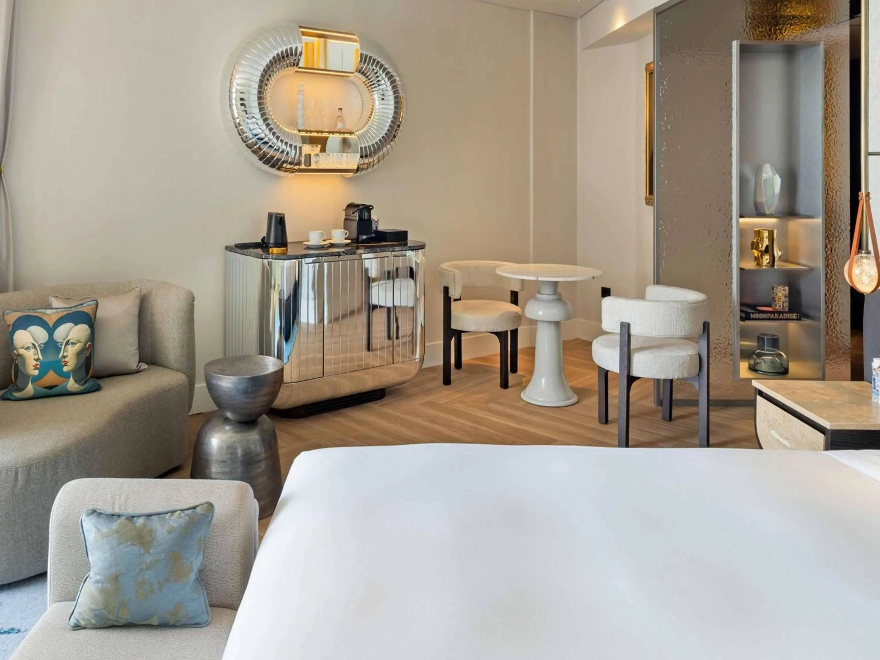 Bedroom, Bed in SLS Barcelona