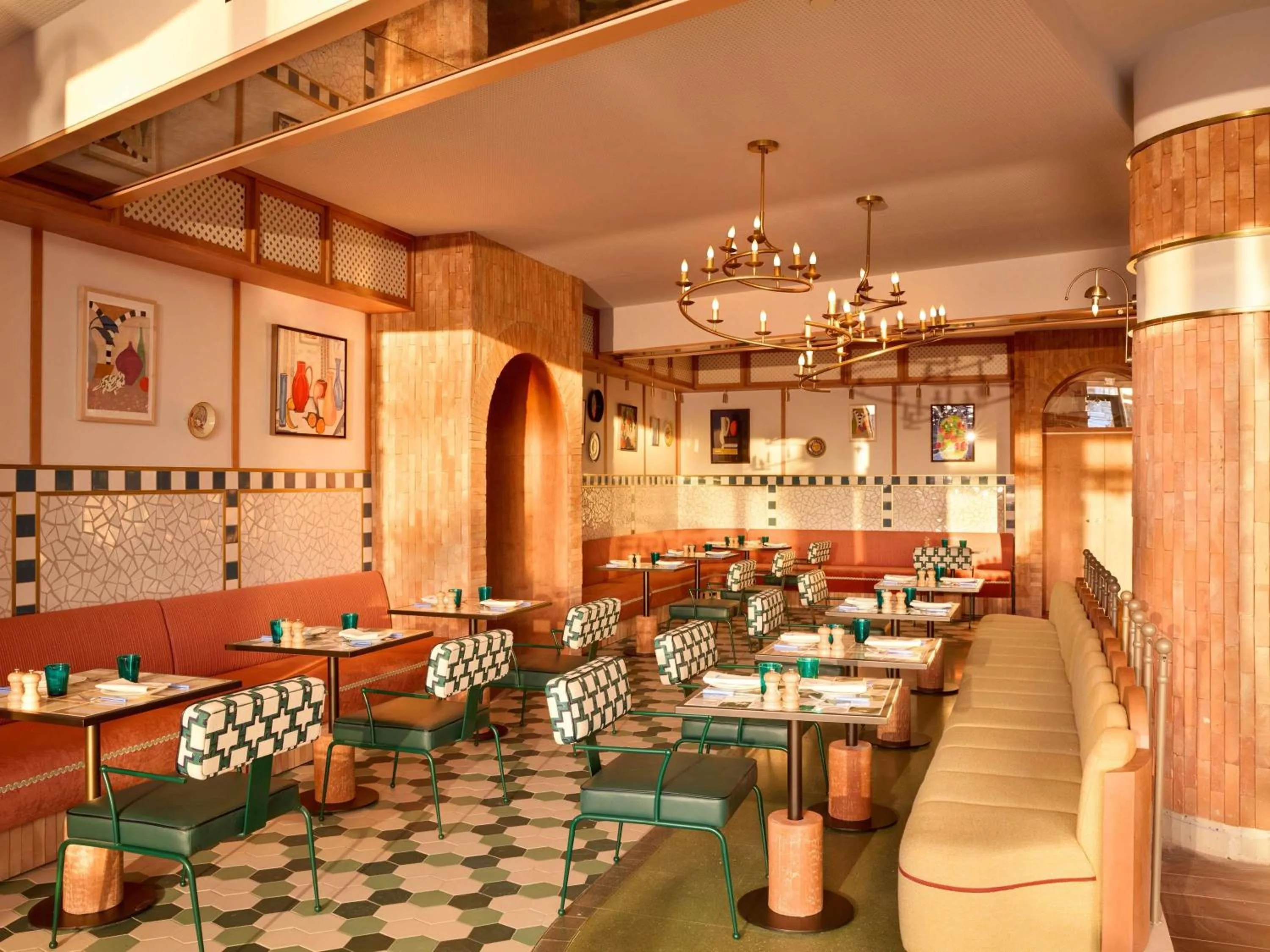 Restaurant/places to eat in SLS Barcelona