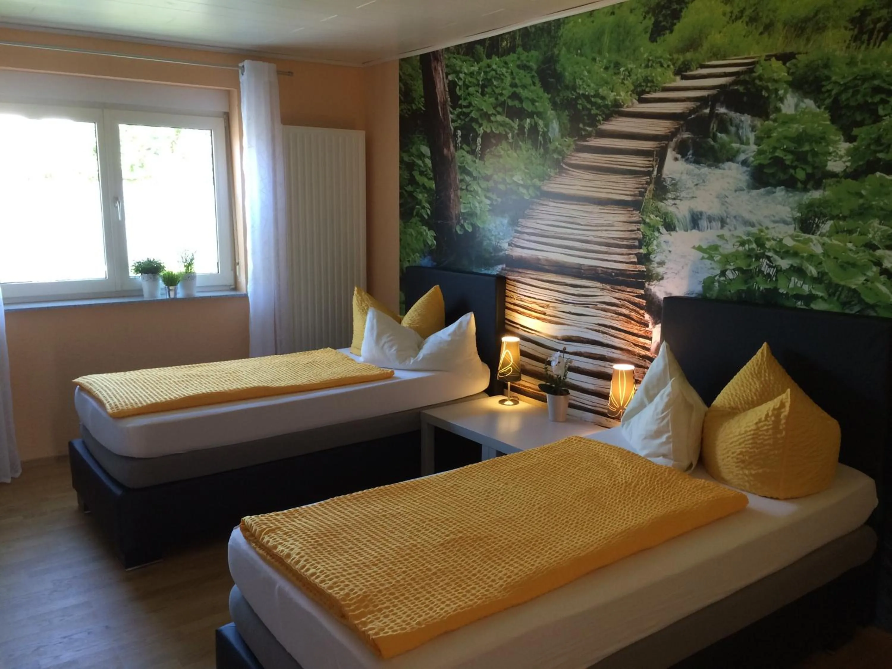 Bedroom, Bed in Hotel Gute Nacht