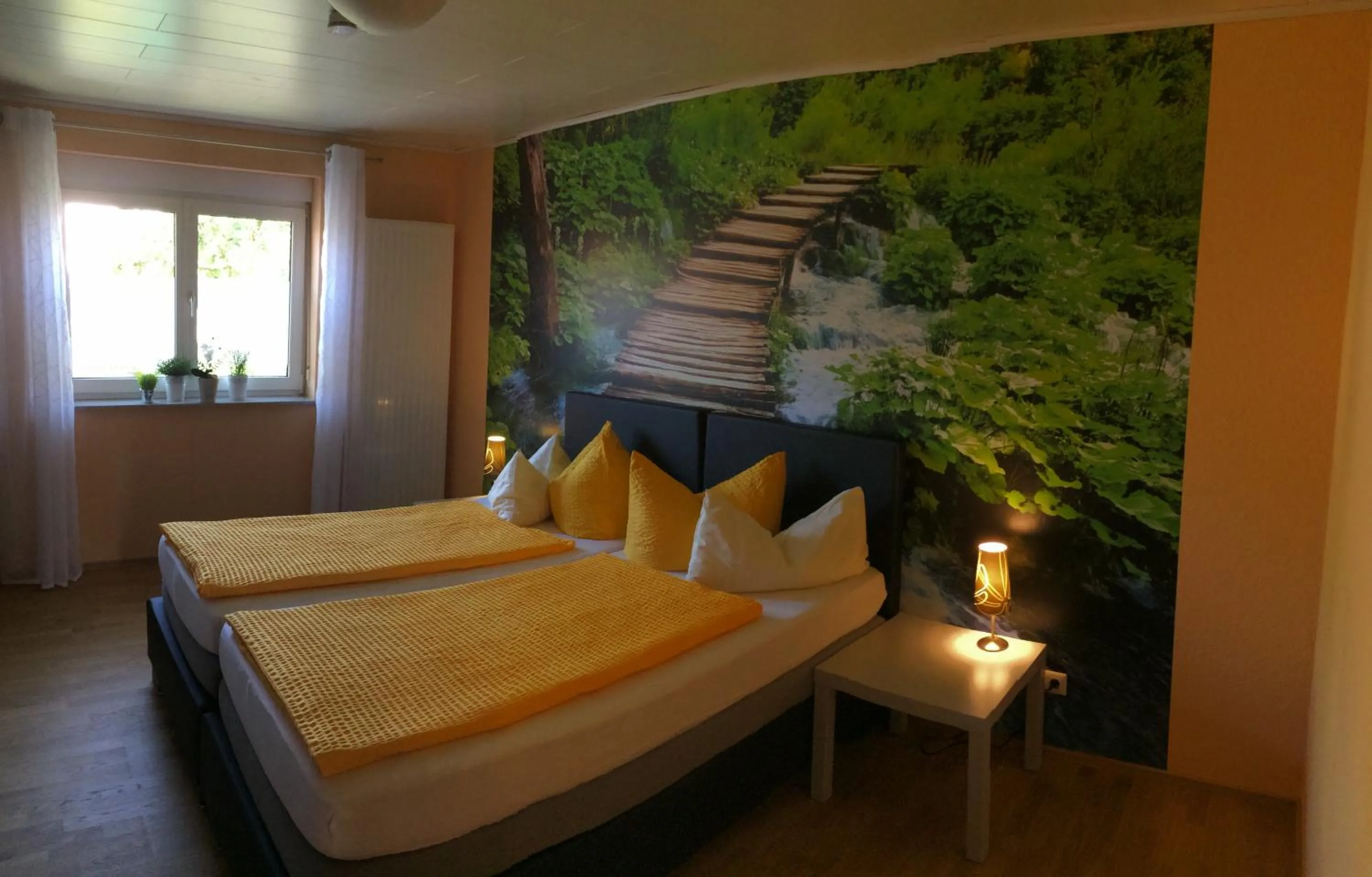 Bedroom, Bed in Hotel Gute Nacht