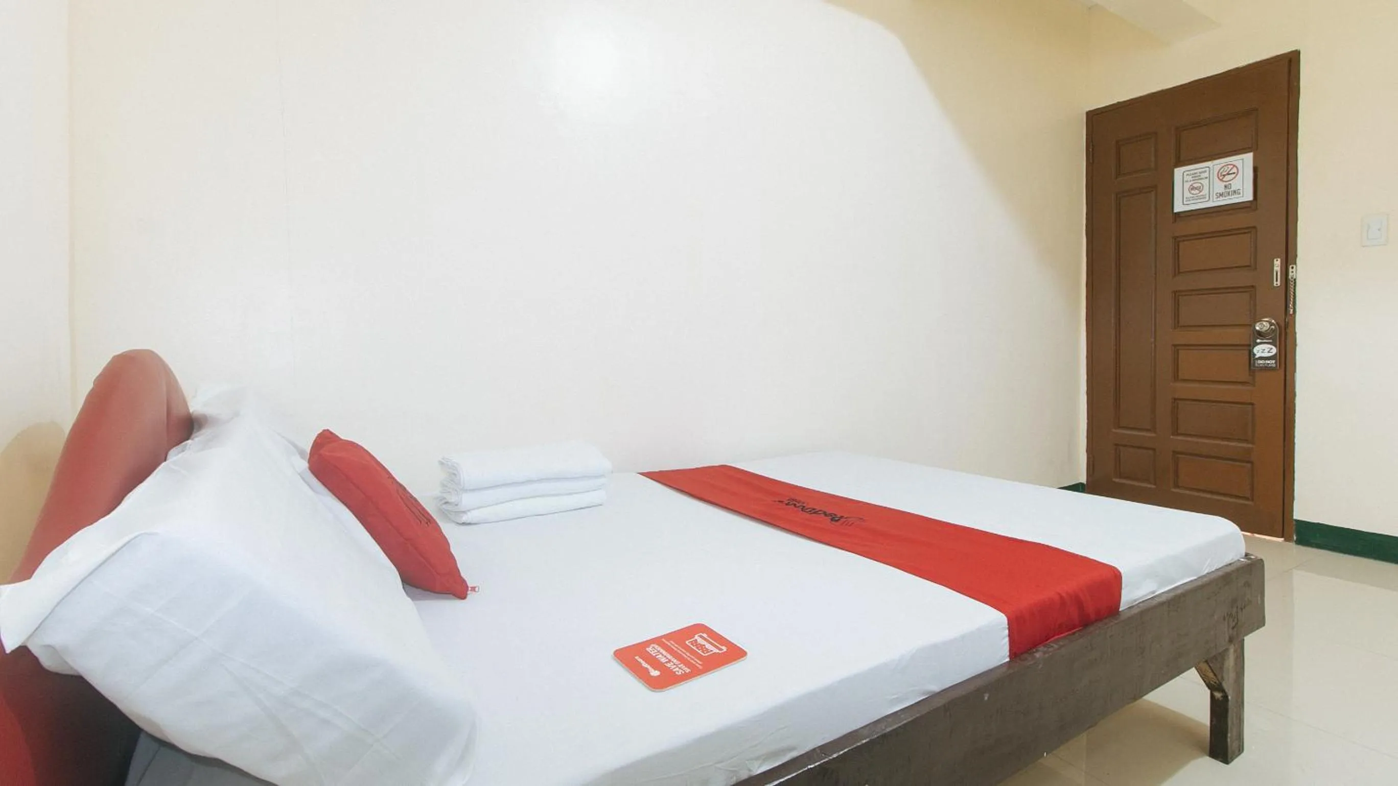 Bed in RedDoorz @ Western Bicutan Transients Inn