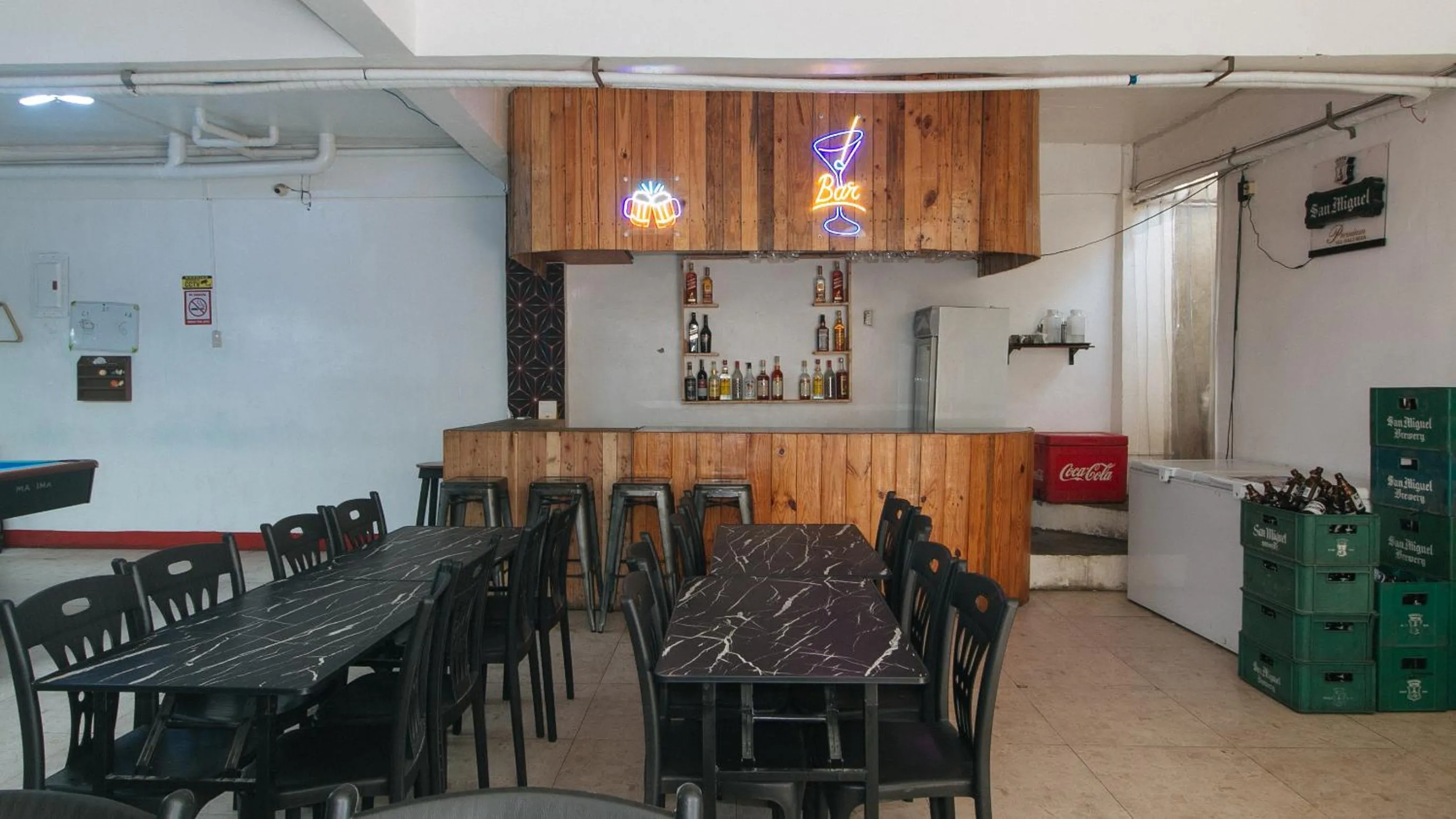 Restaurant/places to eat in RedDoorz @ Western Bicutan Transients Inn