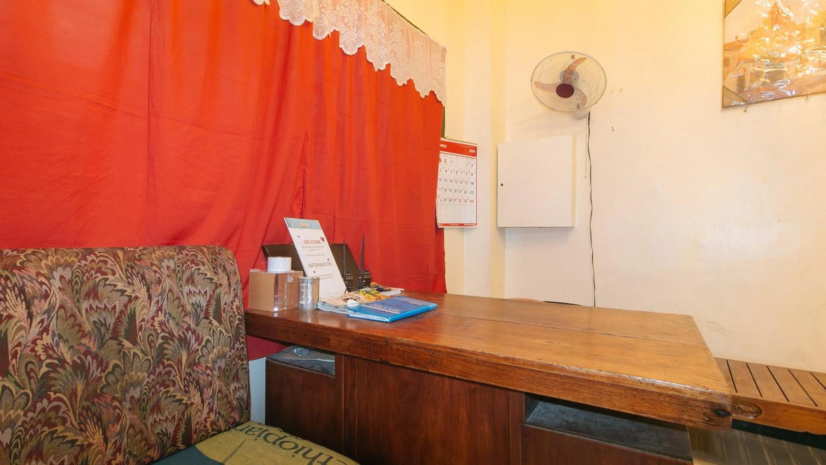 Lobby or reception in RedDoorz @ Western Bicutan Transients Inn