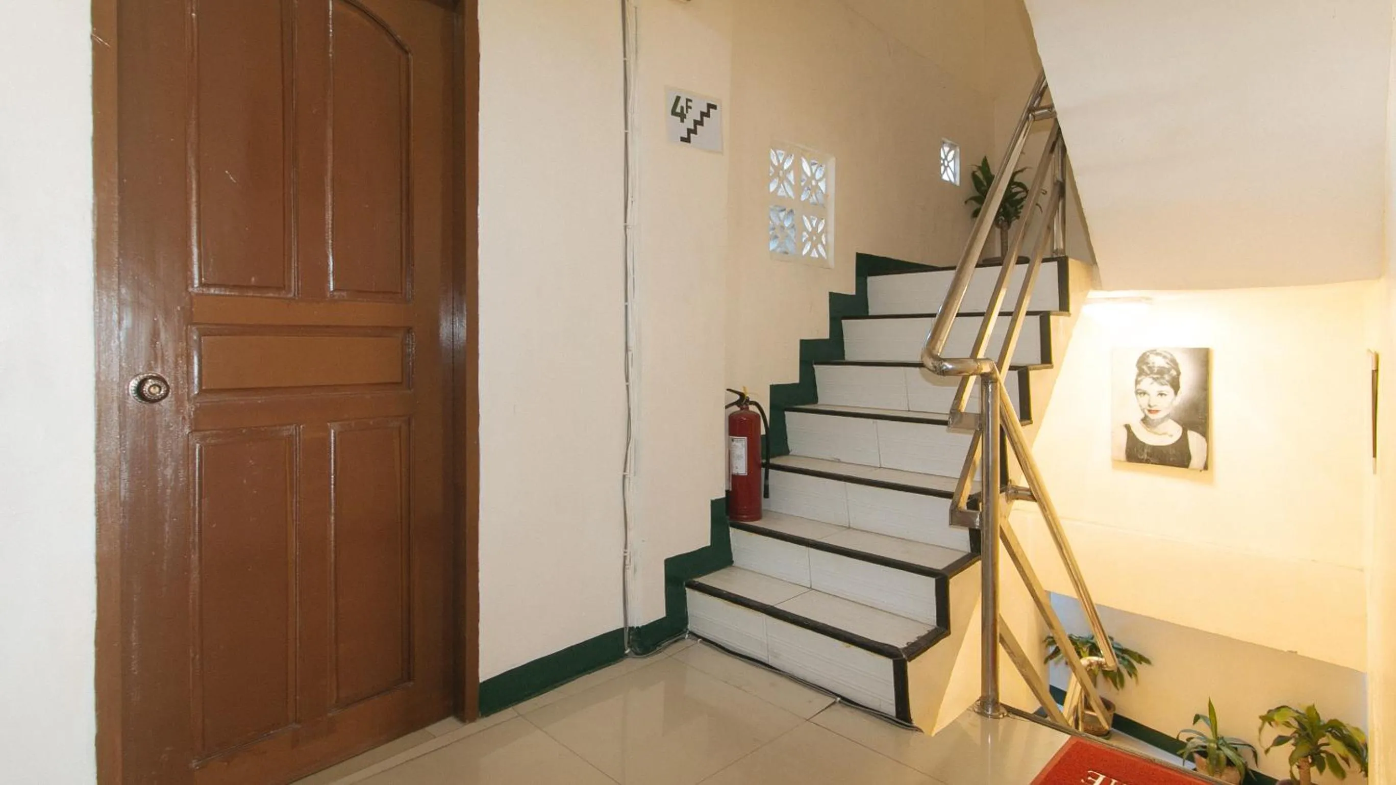Area and facilities in RedDoorz @ Western Bicutan Transients Inn
