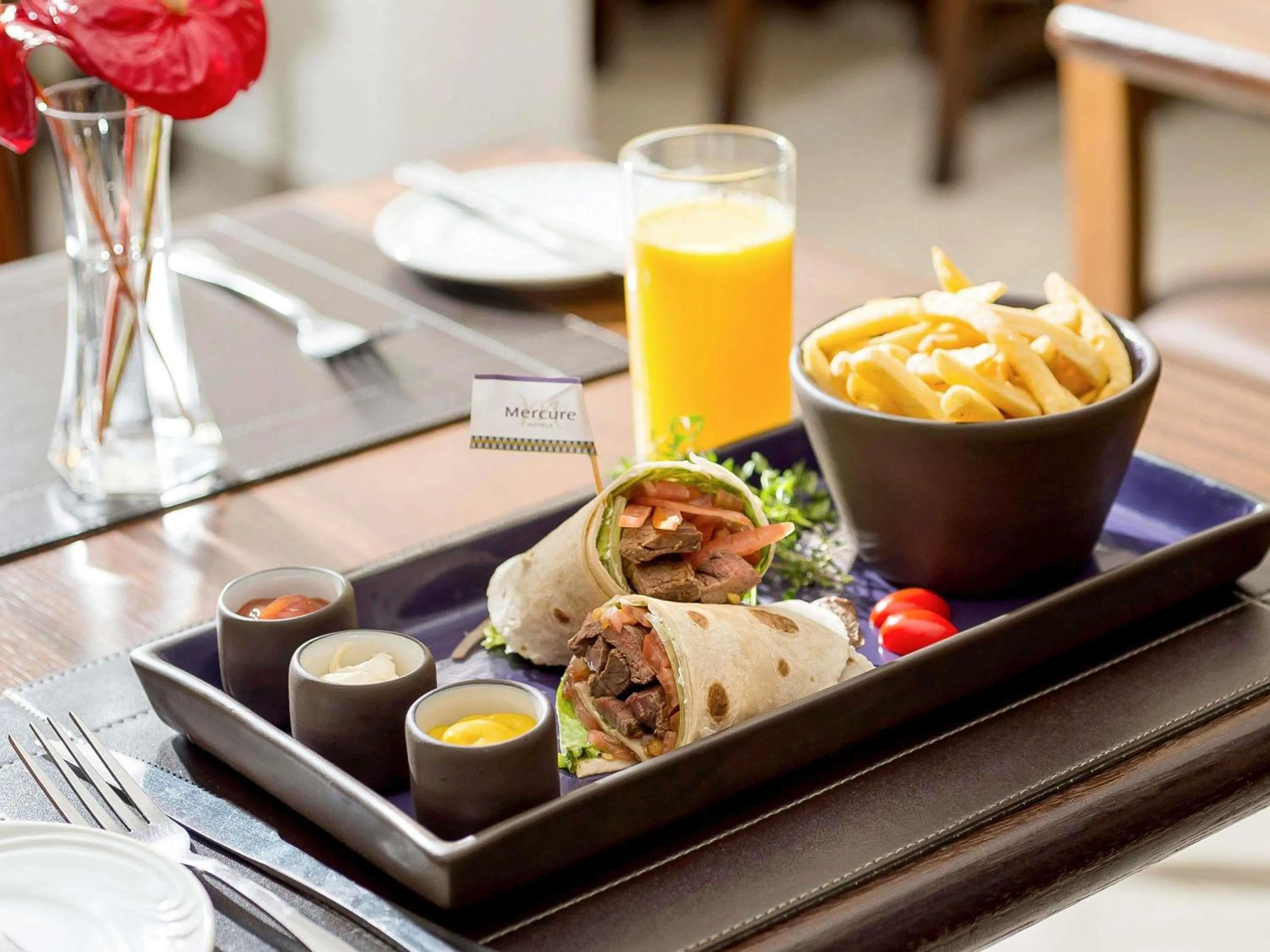 Restaurant/places to eat in Mercure São Paulo JK