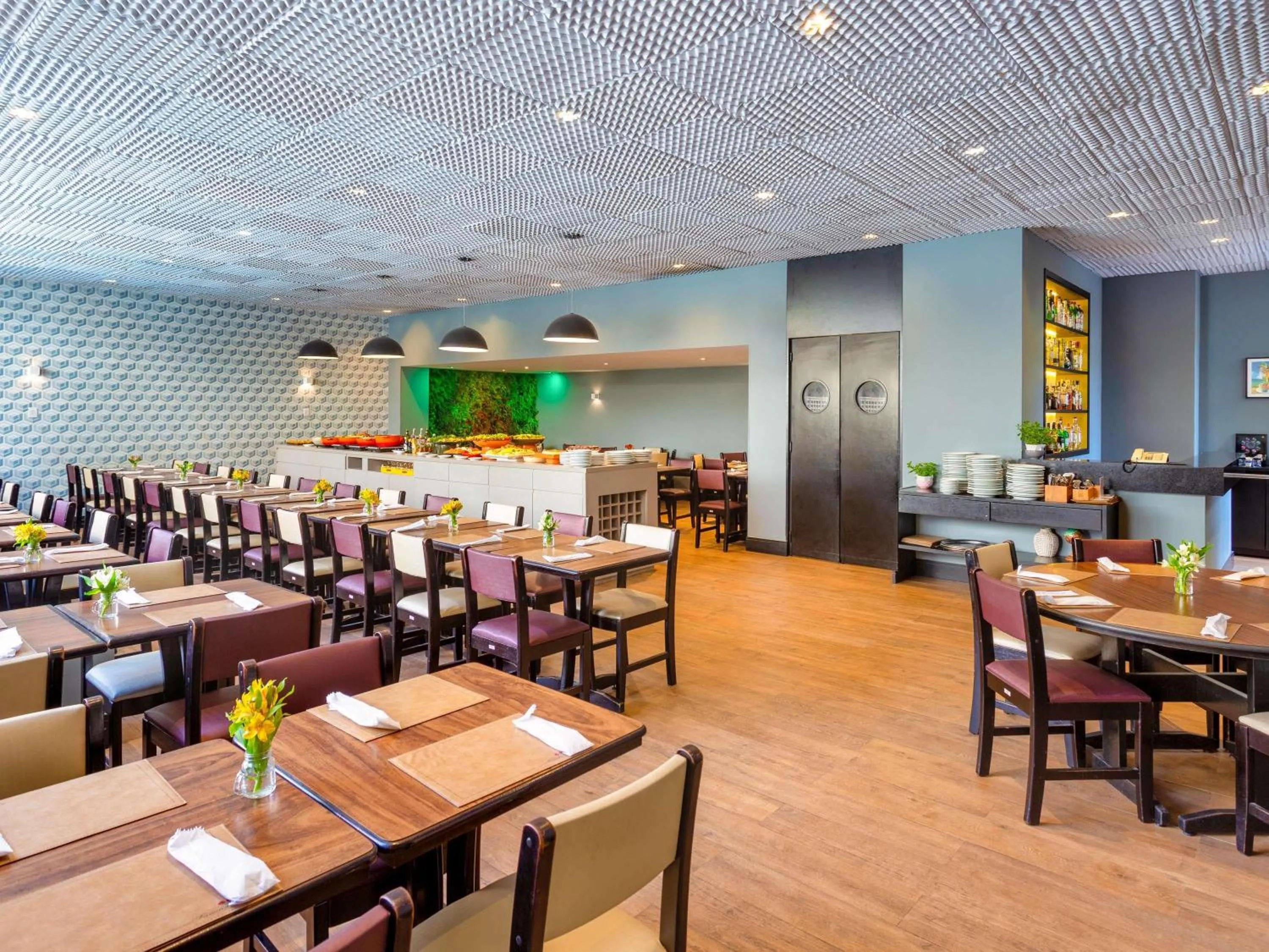 Restaurant/places to eat in Mercure Sao Paulo JK