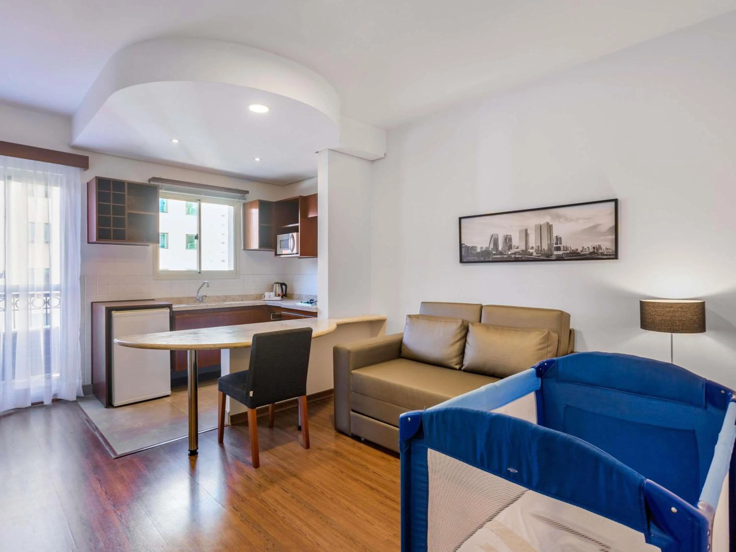 Photo of the whole room in Mercure São Paulo JK