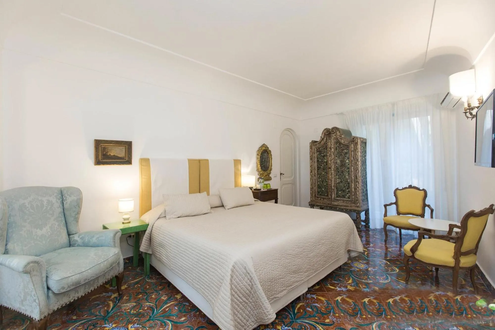 Photo of the whole room, Bed in Villa Silia