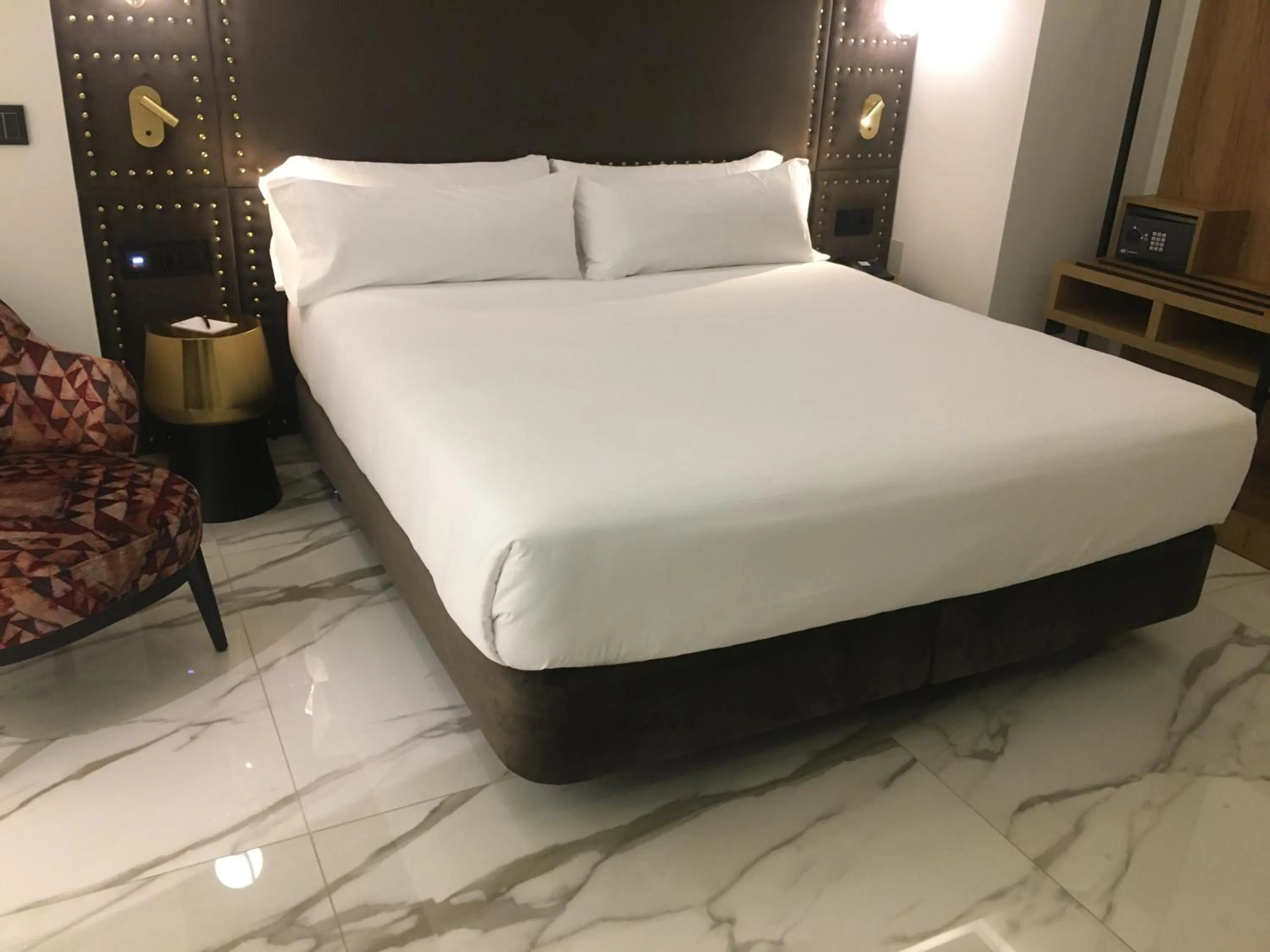 Bed in Hotel Las Tres Campanas