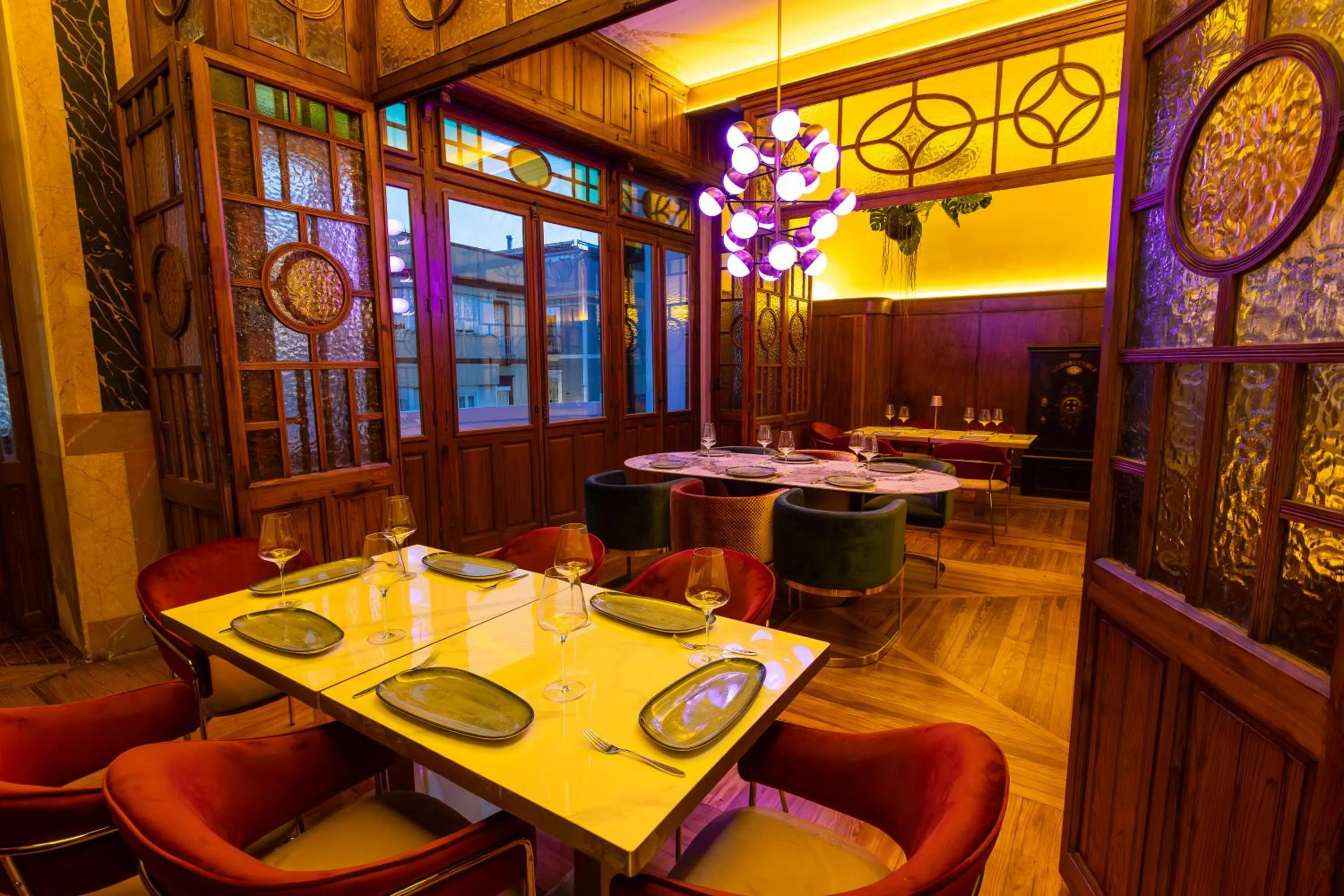 Restaurant/places to eat in Hotel Las Tres Campanas