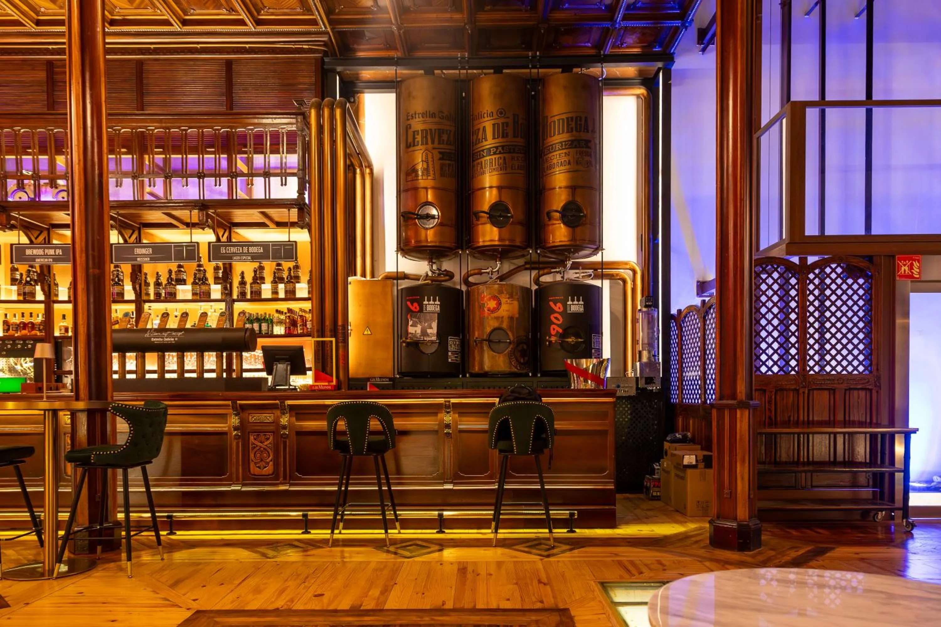 Lounge or bar in Hotel Las Tres Campanas