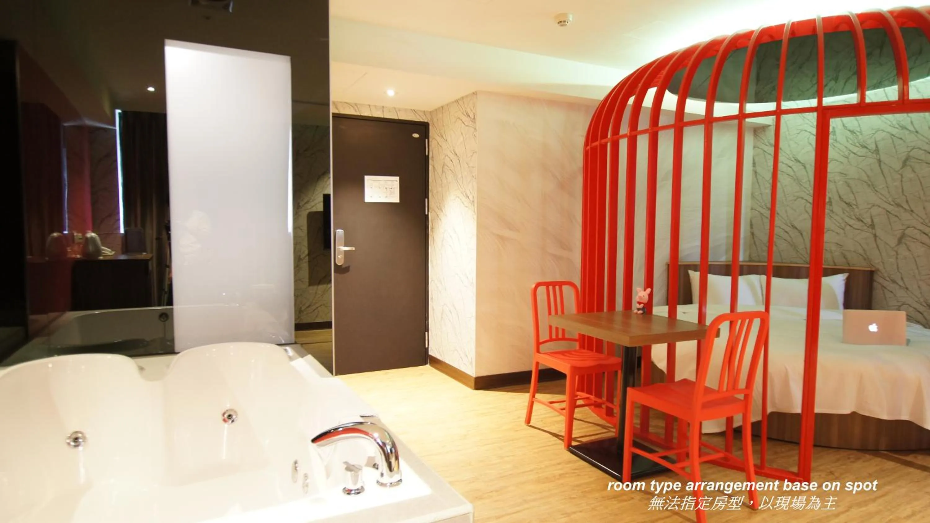 Bed in Colors Infinity Inn