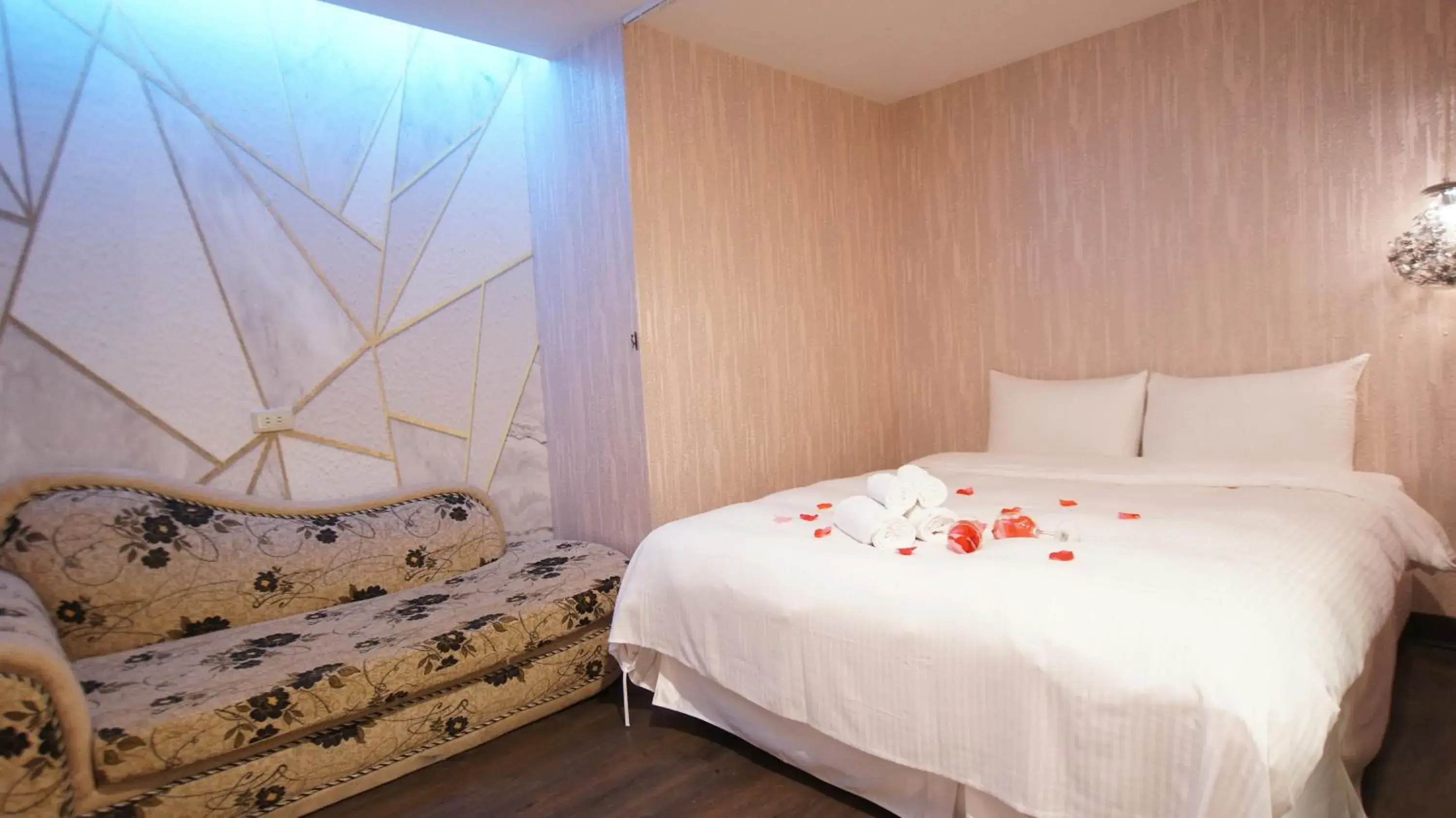 Bed in Colors Infinity Inn Bed in Colors Infinity Inn