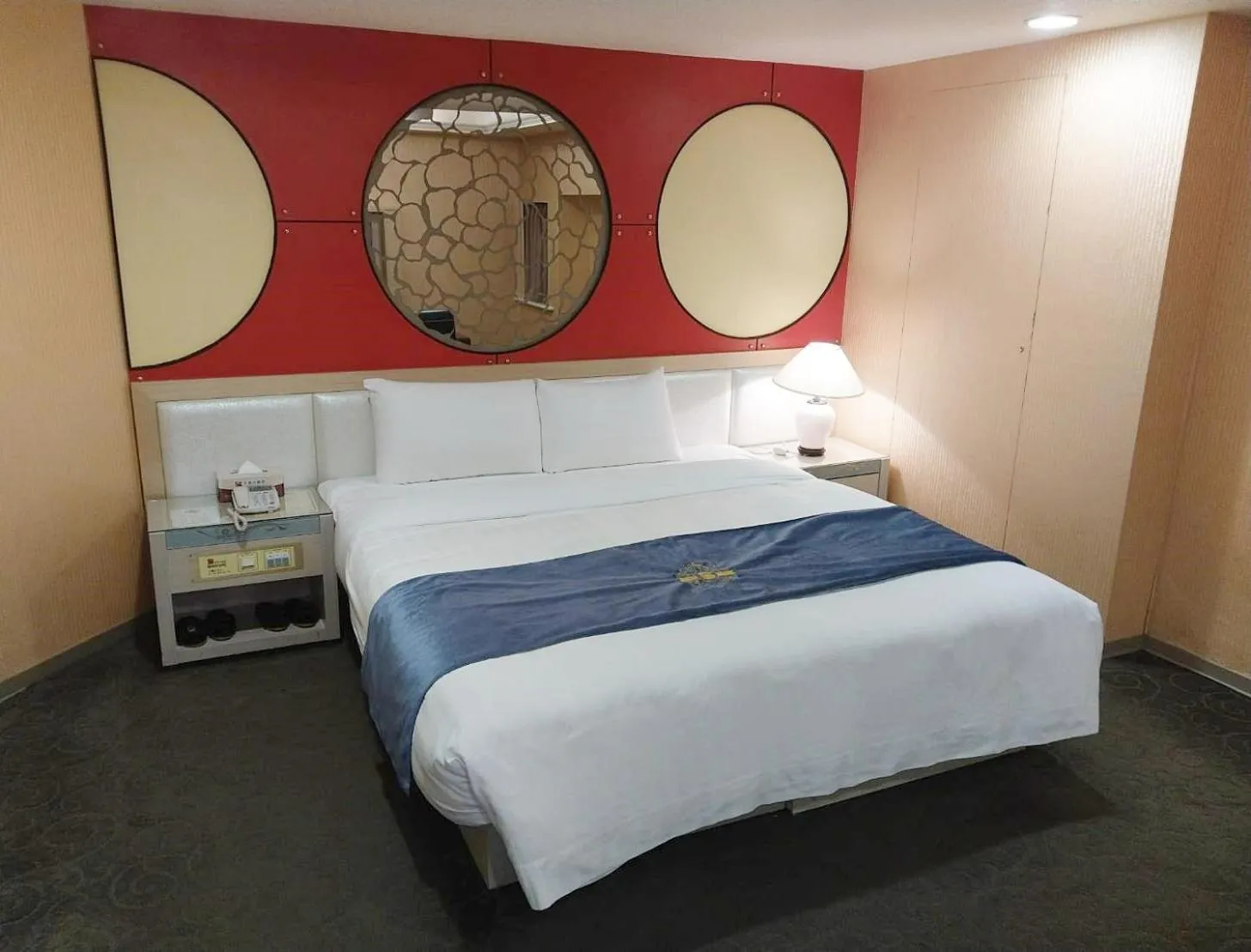 Photo of the whole room, Bed in Beidoo Hotel
