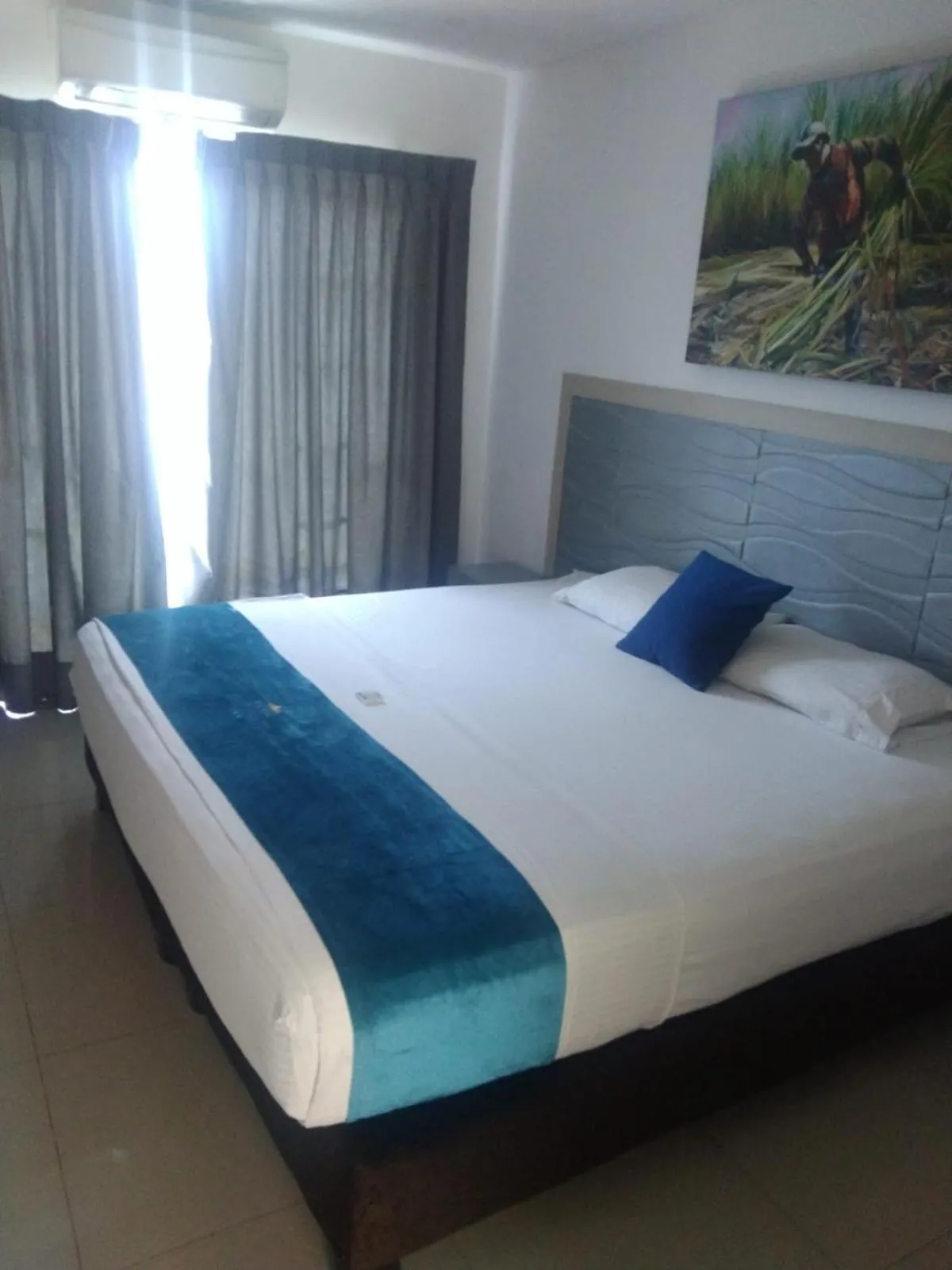 Deluxe Double Room with Balcony - single occupancy in CHIPICHAPE INN