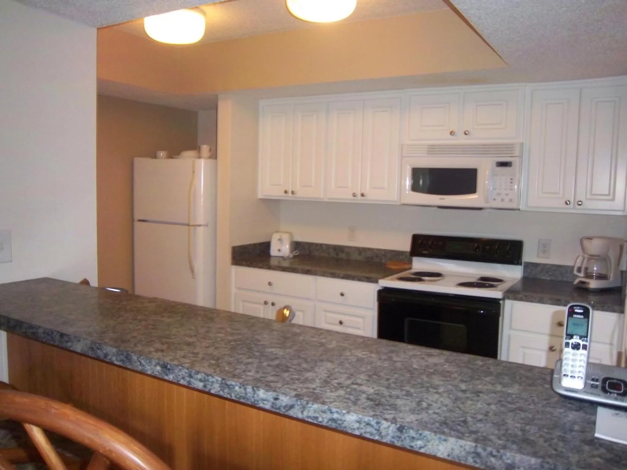 Kitchen or kitchenette in Sandcastle Village II