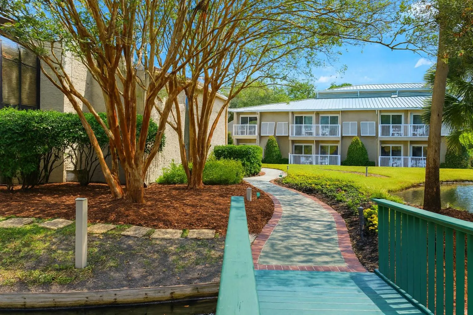 Property building in Players Club Resort