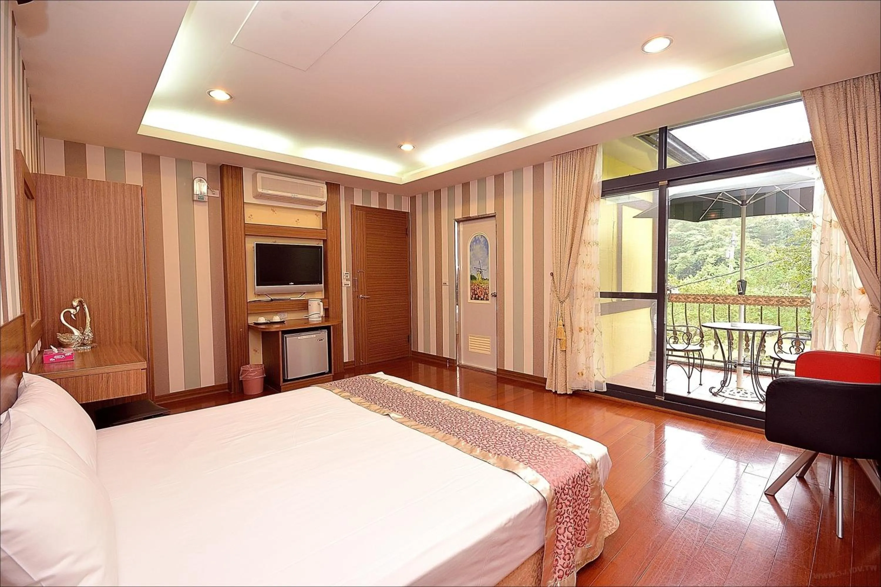 Photo of the whole room, Bed in Sitou Peach Villa B&B