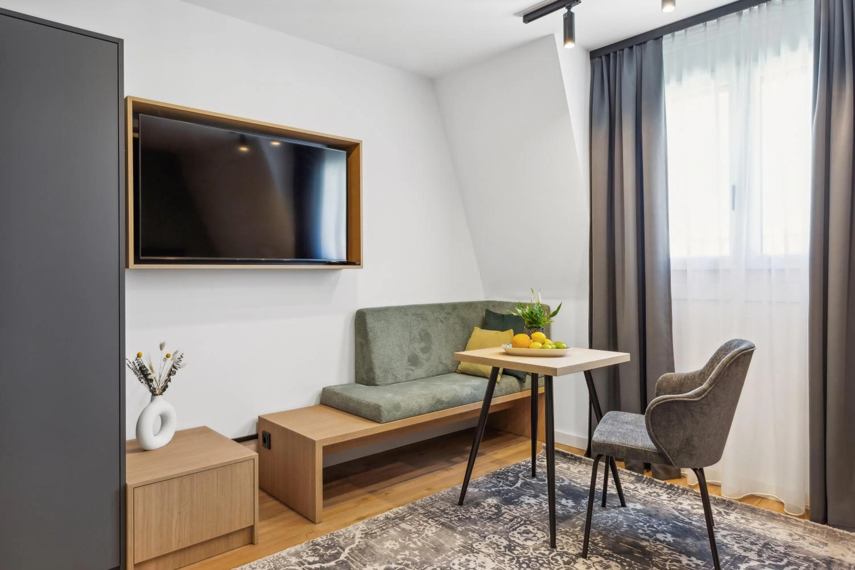 Photo of the whole room in Nena Apartments München City