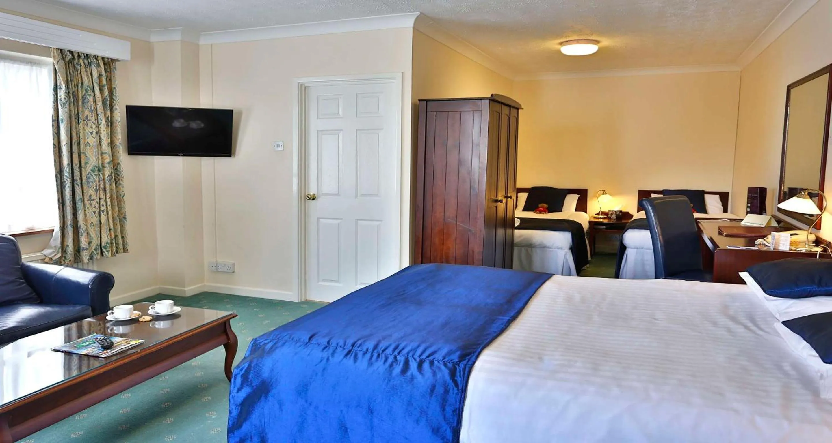 Bedroom, Bed in Best Western Premier Heronston Hotel & Spa