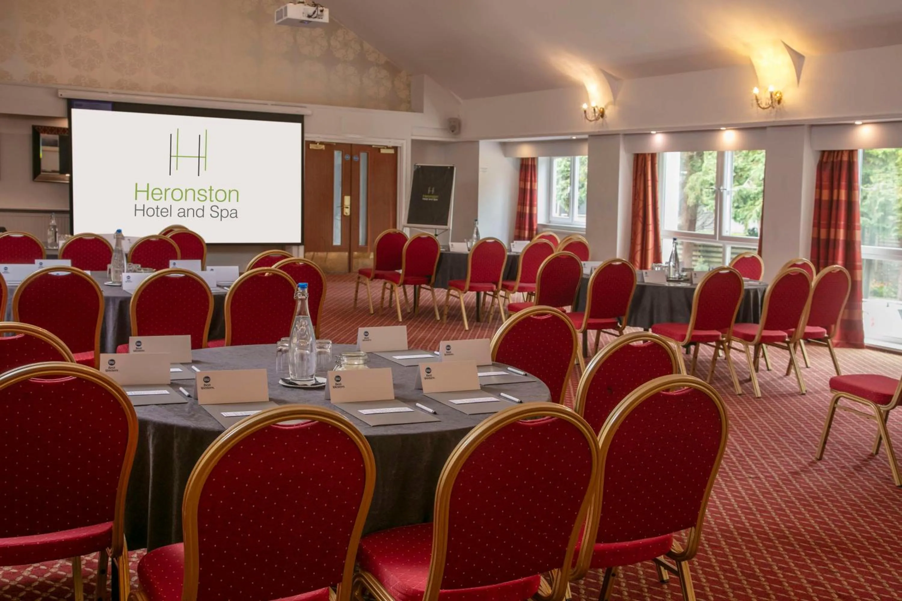 Meeting/conference room in Best Western Premier Heronston Hotel & Spa