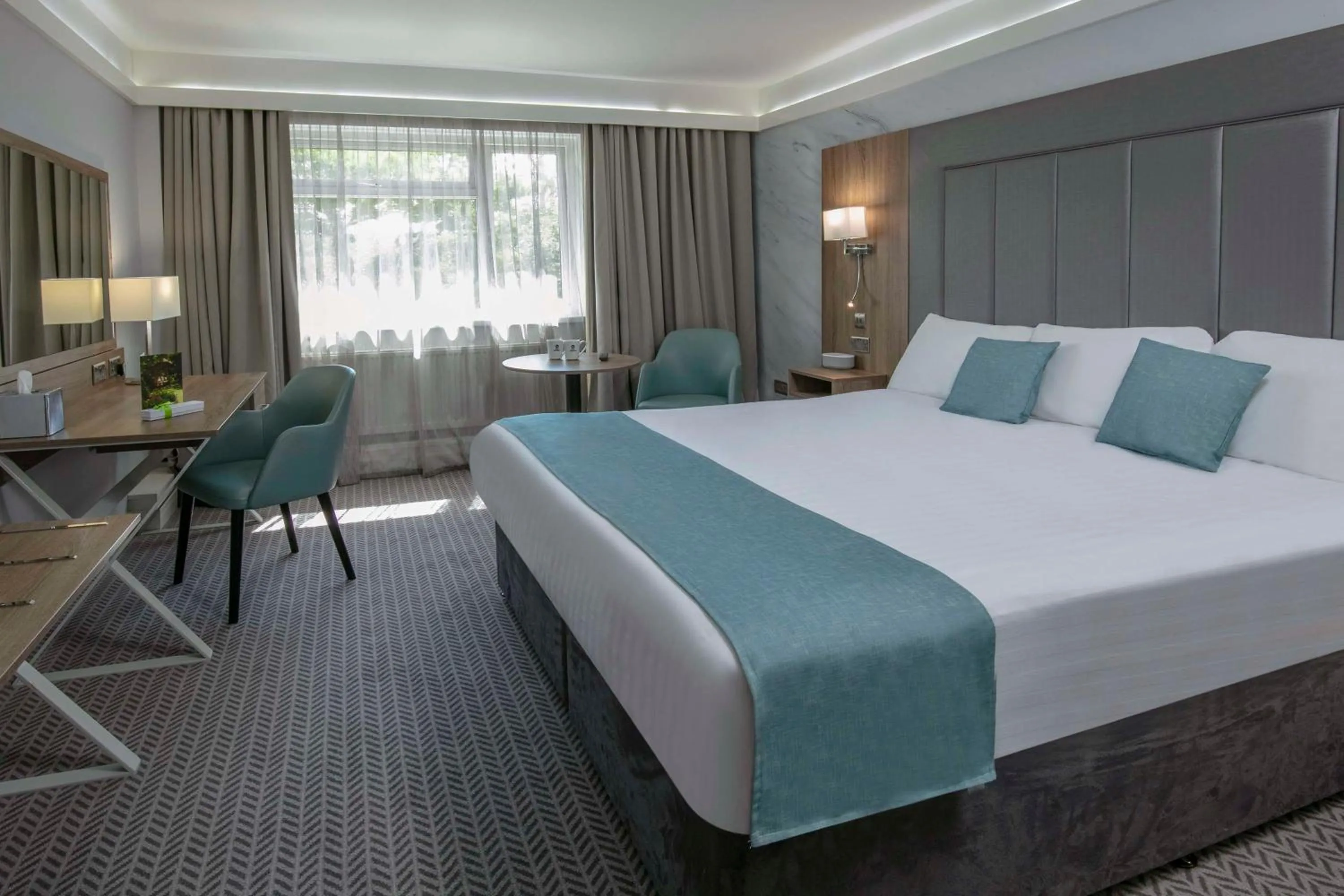Bedroom, Bed in Best Western Premier Heronston Hotel & Spa