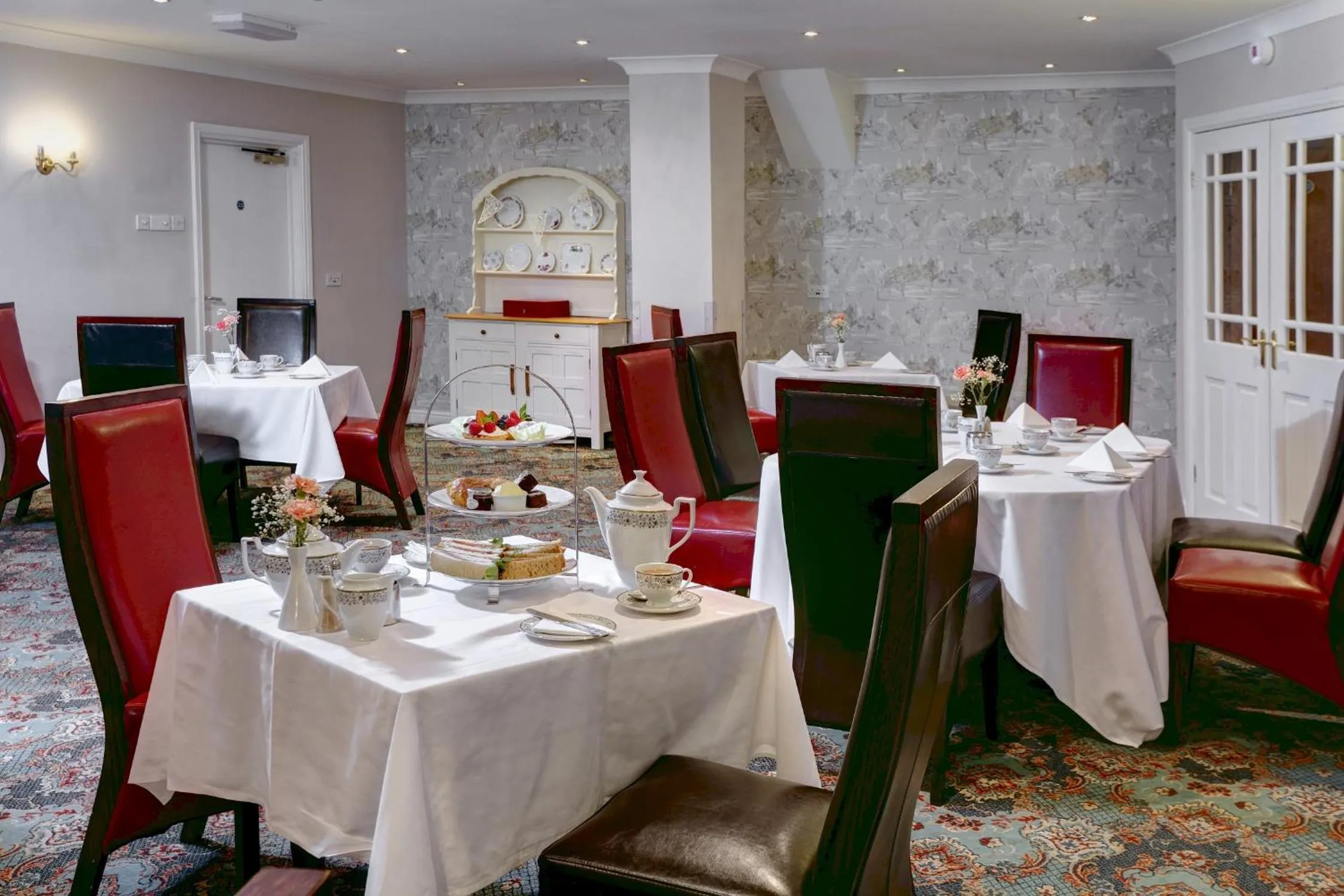 Restaurant/places to eat in Best Western Premier Heronston Hotel & Spa