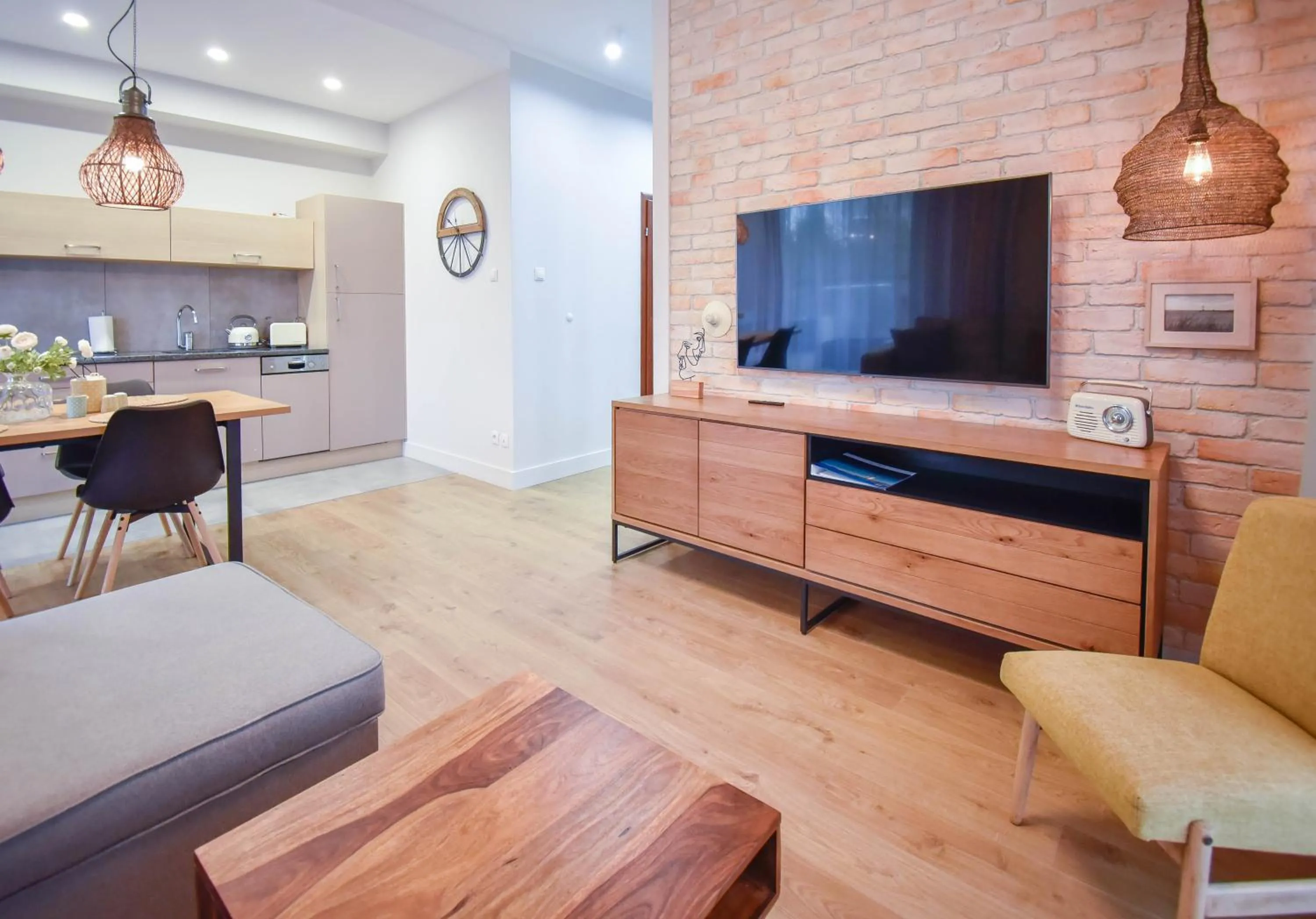 TV and multimedia in Apartamenty Na Wyspie - Baltic Park - Apartamenty z sypialnią i parkingiem - ul Uzdrowiskowa 24-34