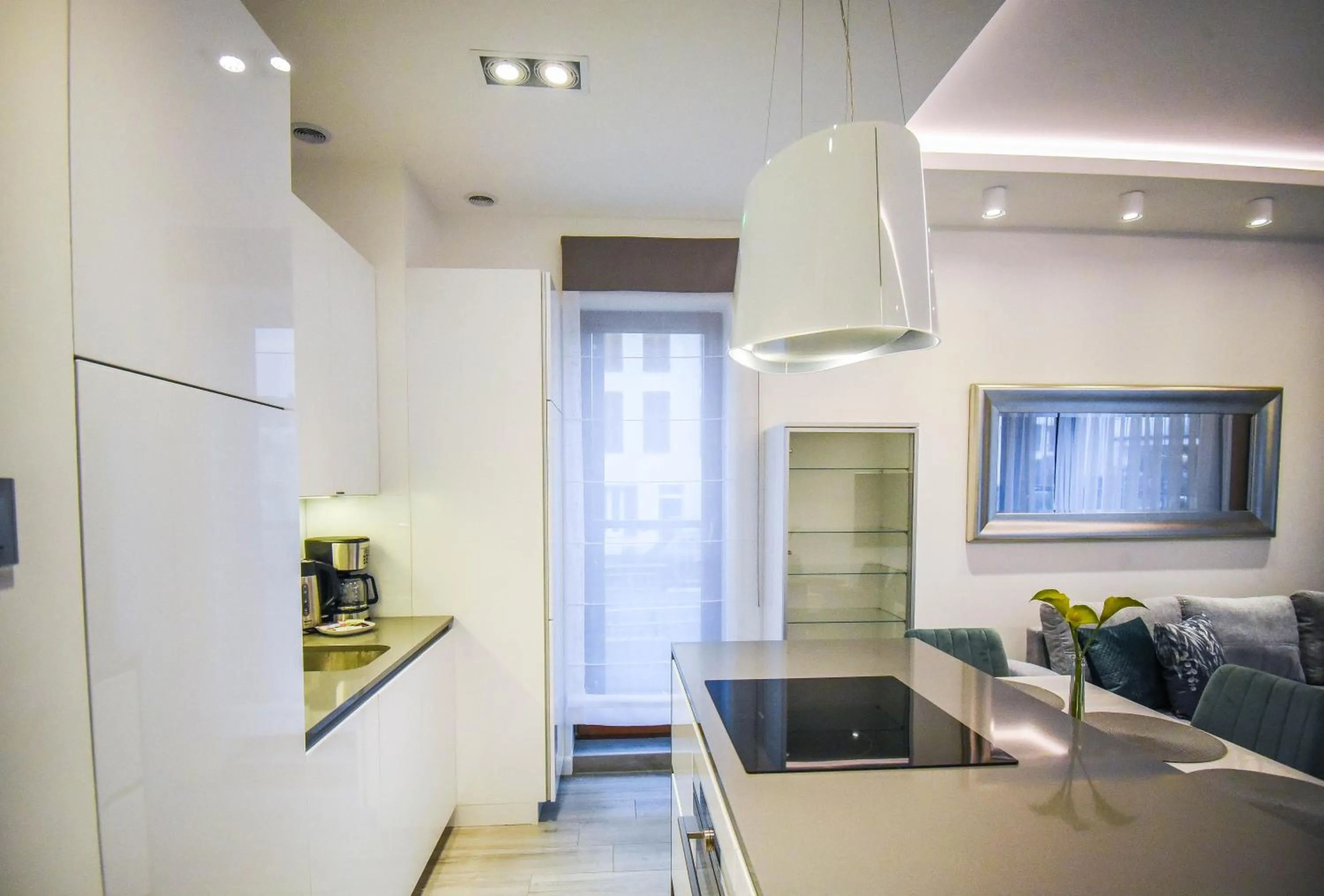 Kitchen or kitchenette in Apartamenty Na Wyspie - Baltic Park - Apartamenty z sypialnią i parkingiem - ul Uzdrowiskowa 24-34