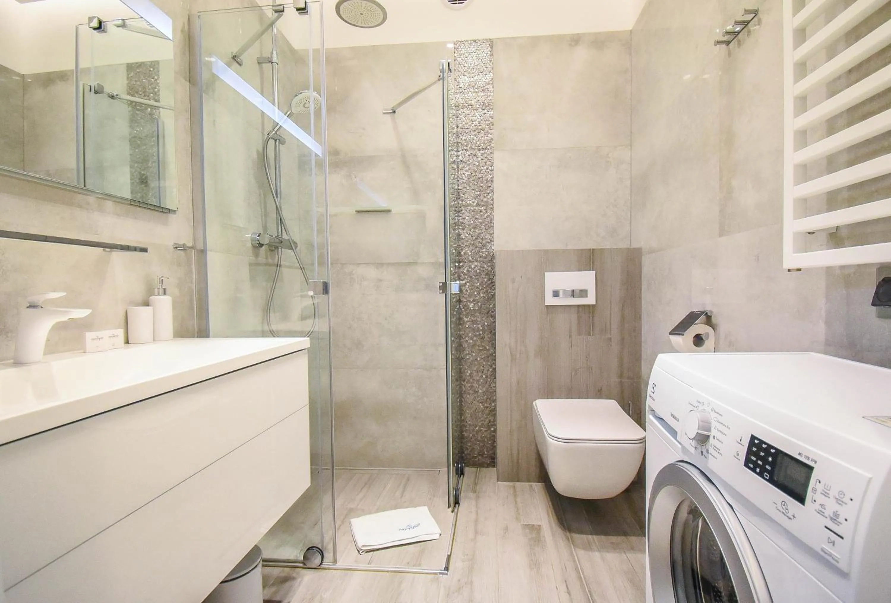 Shower in Apartamenty Na Wyspie - Baltic Park - Apartamenty z sypialnią i parkingiem - ul Uzdrowiskowa 24-34
