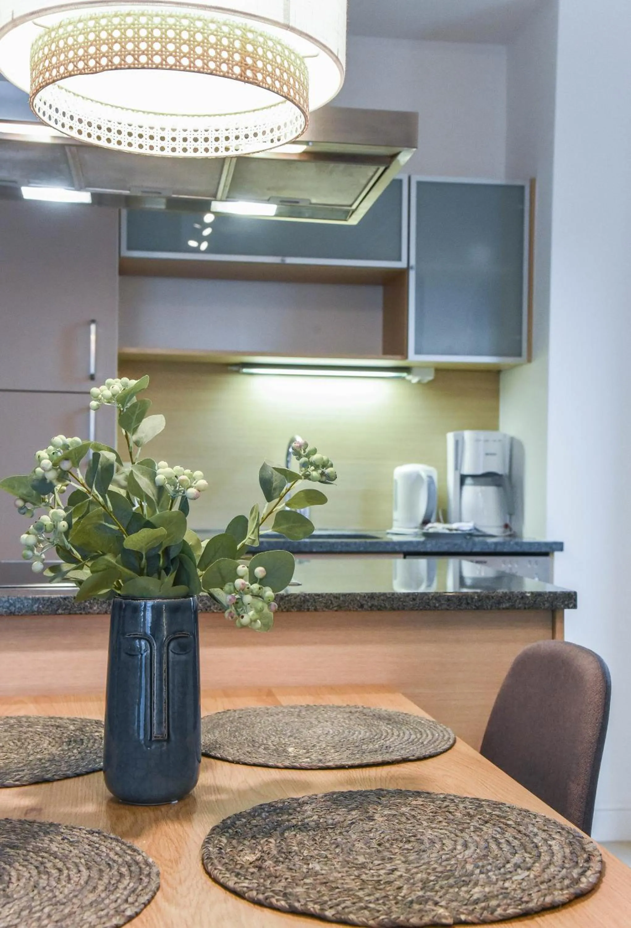 Kitchen or kitchenette in Apartamenty Na Wyspie - Baltic Park - Apartamenty z sypialnią i parkingiem - ul Uzdrowiskowa 24-34
