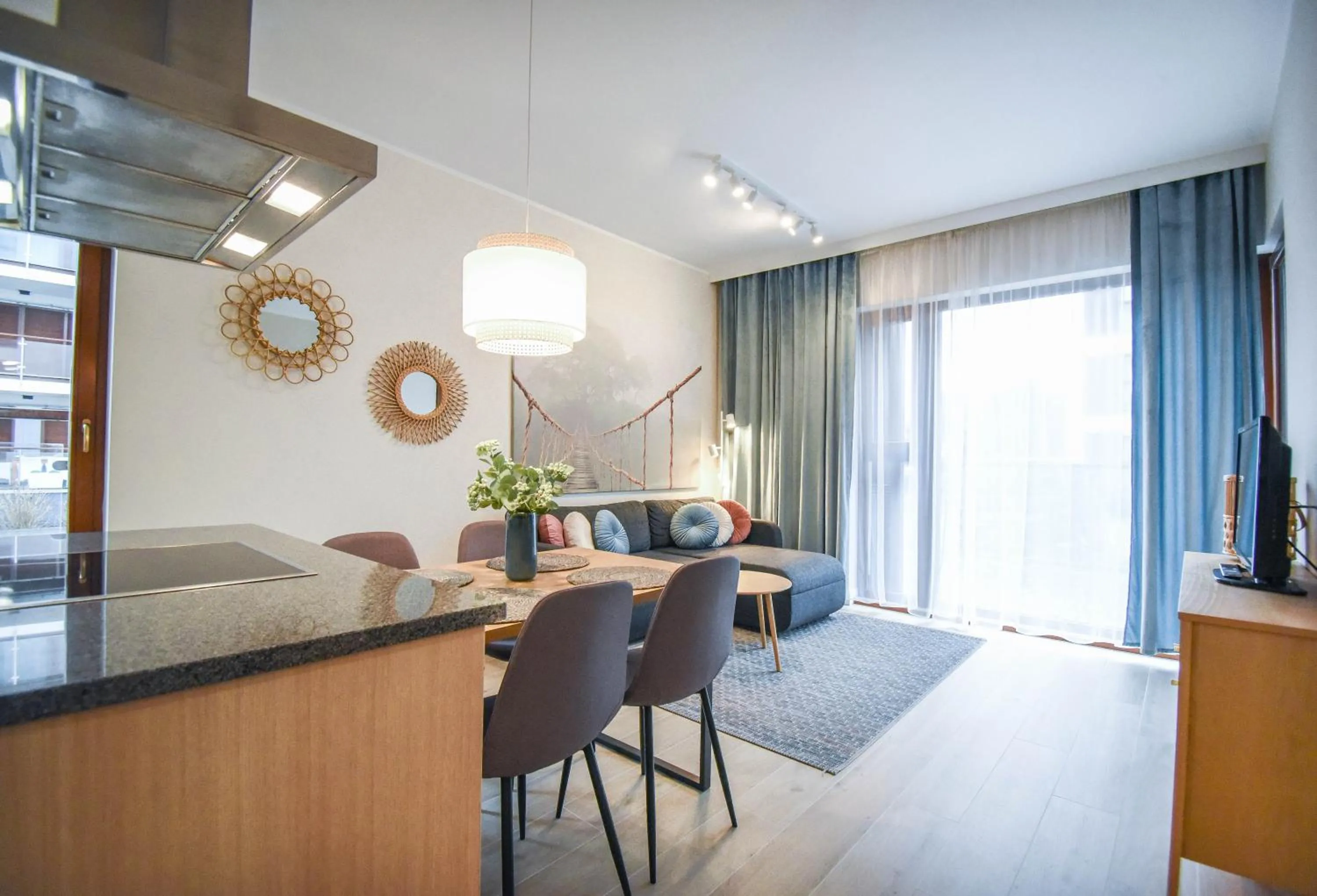 TV and multimedia in Apartamenty Na Wyspie - Baltic Park - Apartamenty z sypialnią i parkingiem - ul Uzdrowiskowa 24-34