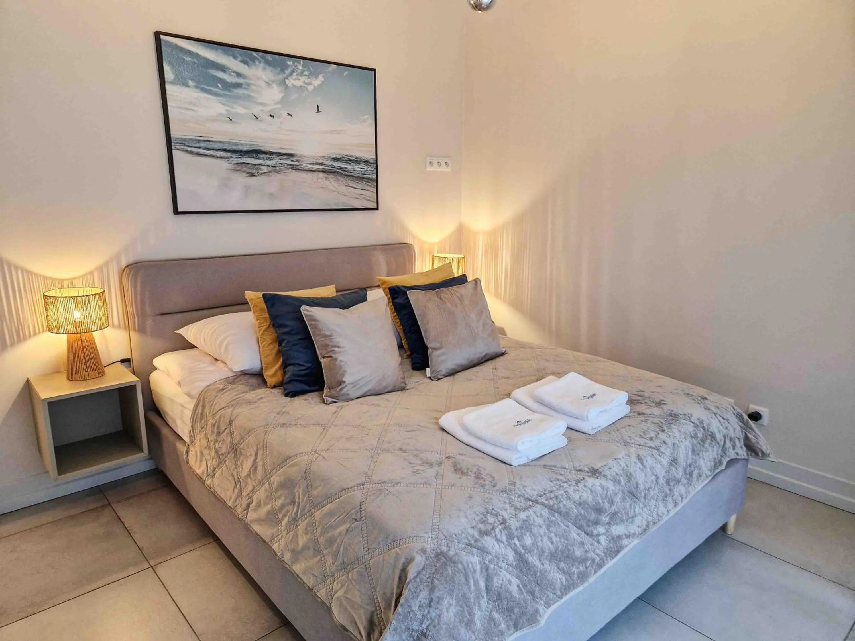 Bed in Apartamenty Na Wyspie - Baltic Park - Apartamenty z sypialnią i parkingiem - ul Uzdrowiskowa 24-34
