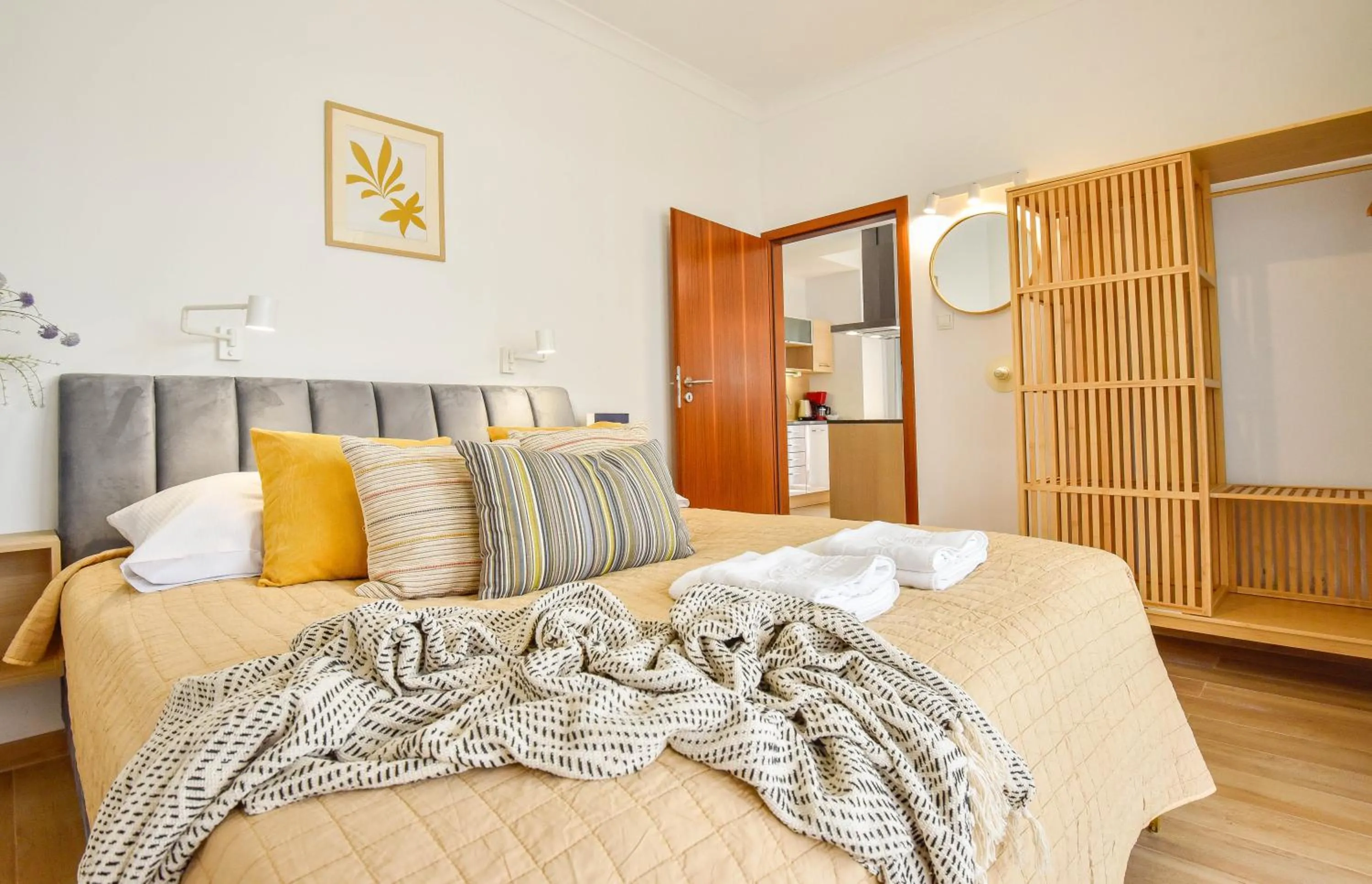Bed in Apartamenty Na Wyspie - Baltic Park - Apartamenty z sypialnią i parkingiem - ul Uzdrowiskowa 24-34