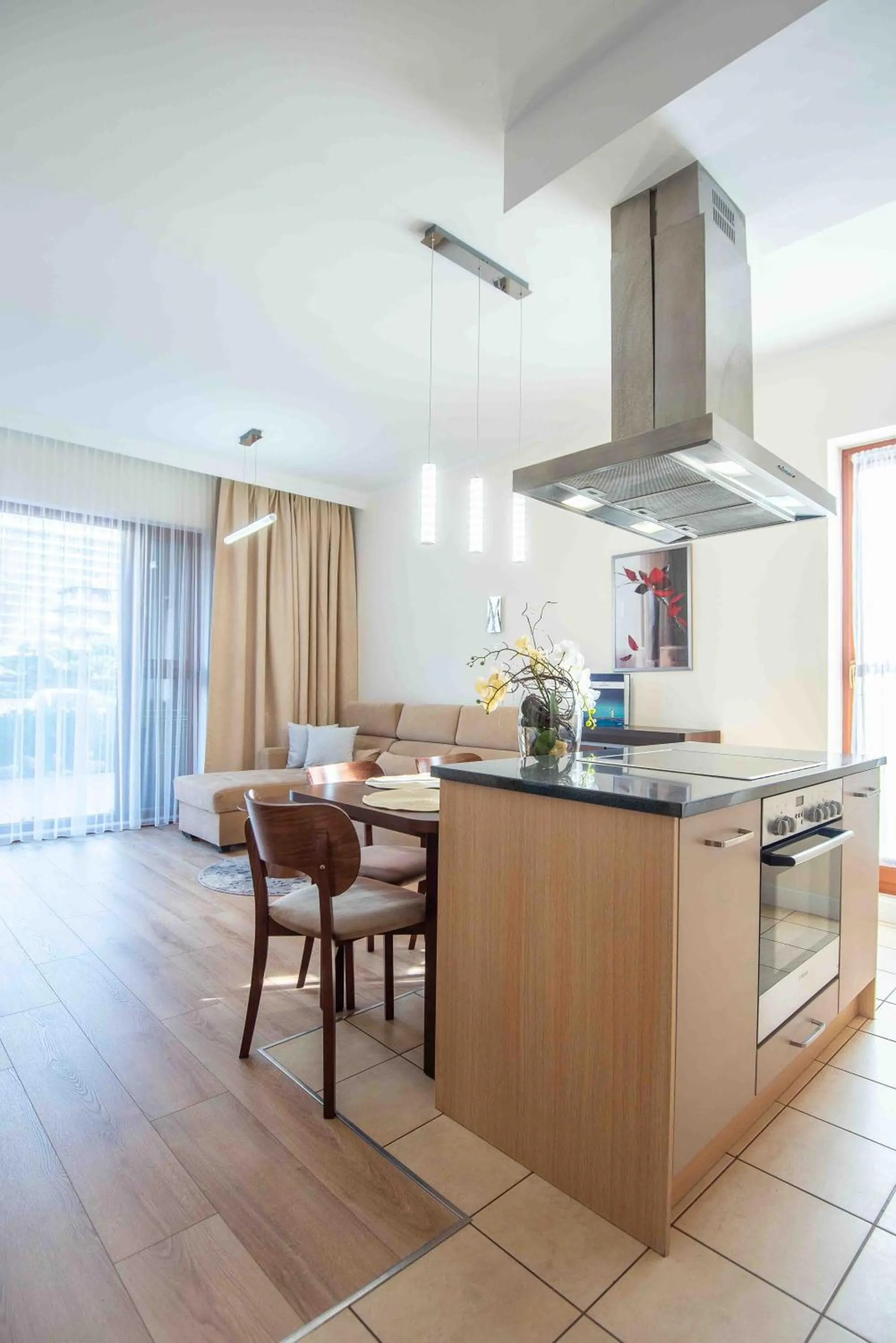 Kitchen or kitchenette in Apartamenty Na Wyspie - Baltic Park - Apartamenty z sypialnią i parkingiem - ul Uzdrowiskowa 24-34