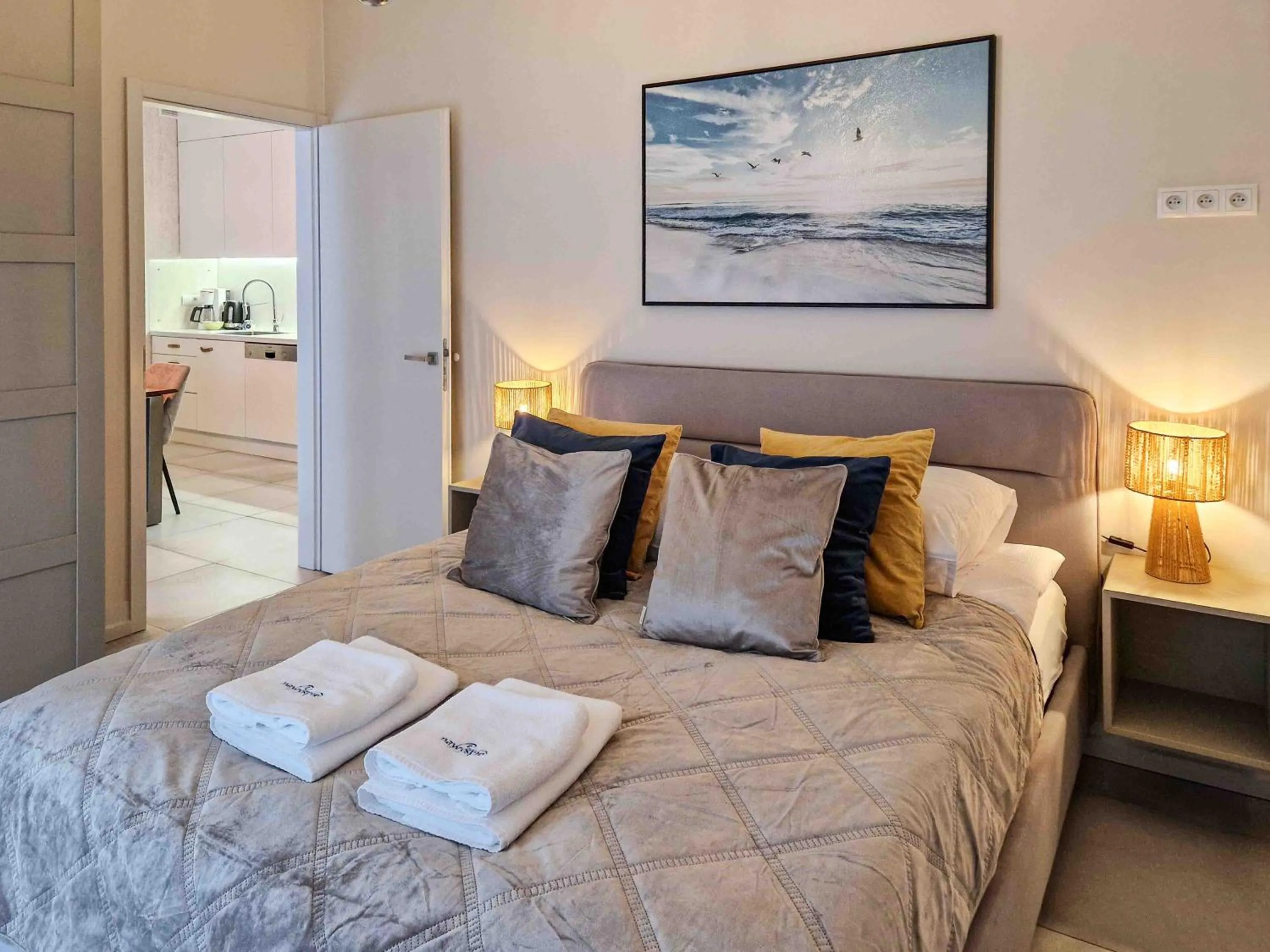 Bed in Apartamenty Na Wyspie - Baltic Park - Apartamenty z sypialnią i parkingiem - ul Uzdrowiskowa 24-34