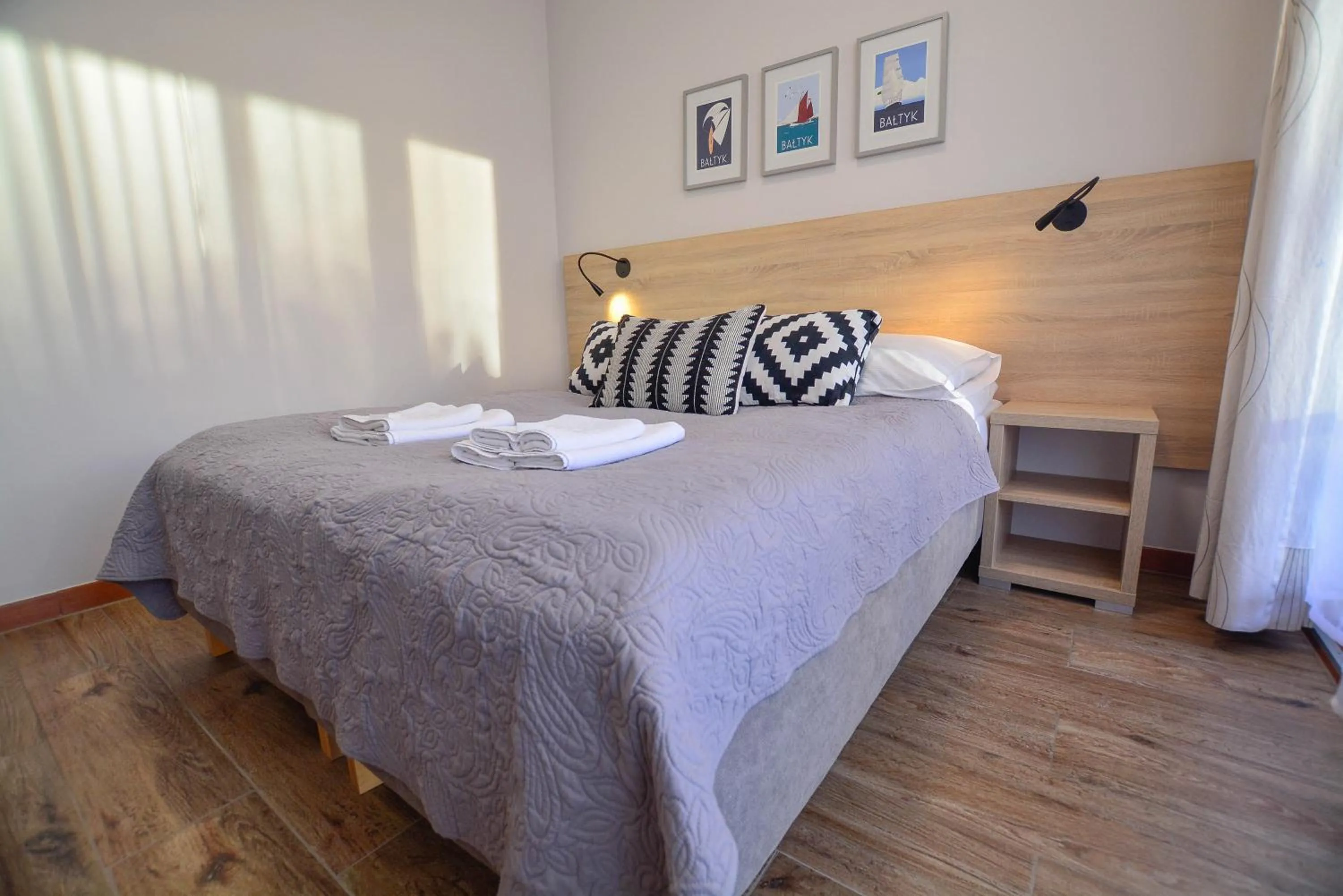 Bed in Apartamenty Na Wyspie - Baltic Park - Apartamenty z sypialnią i parkingiem - ul Uzdrowiskowa 24-34